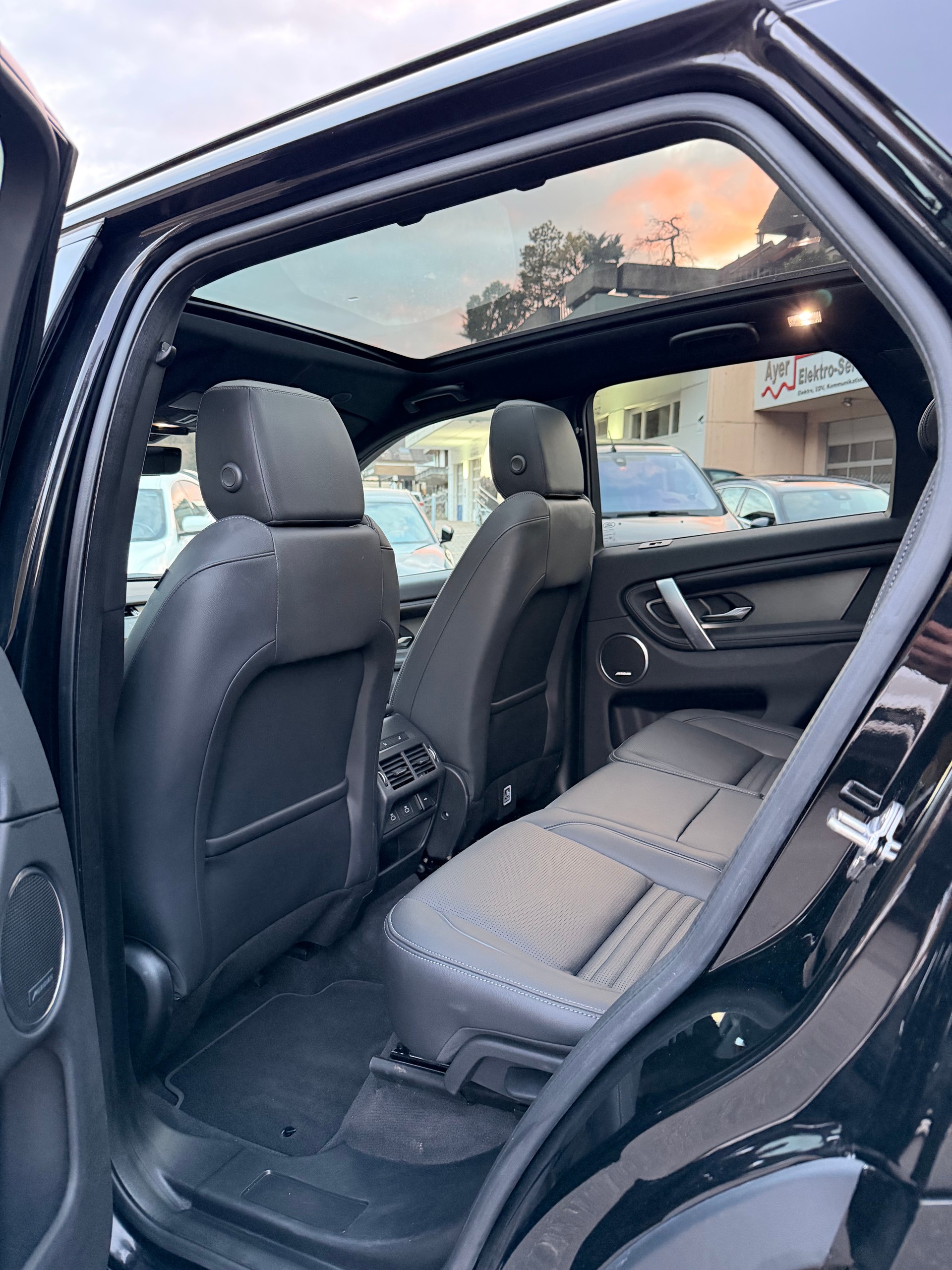 LAND ROVER Discovery Sport P270e 1.5 PHEV Dynamic SE AT8-image-8