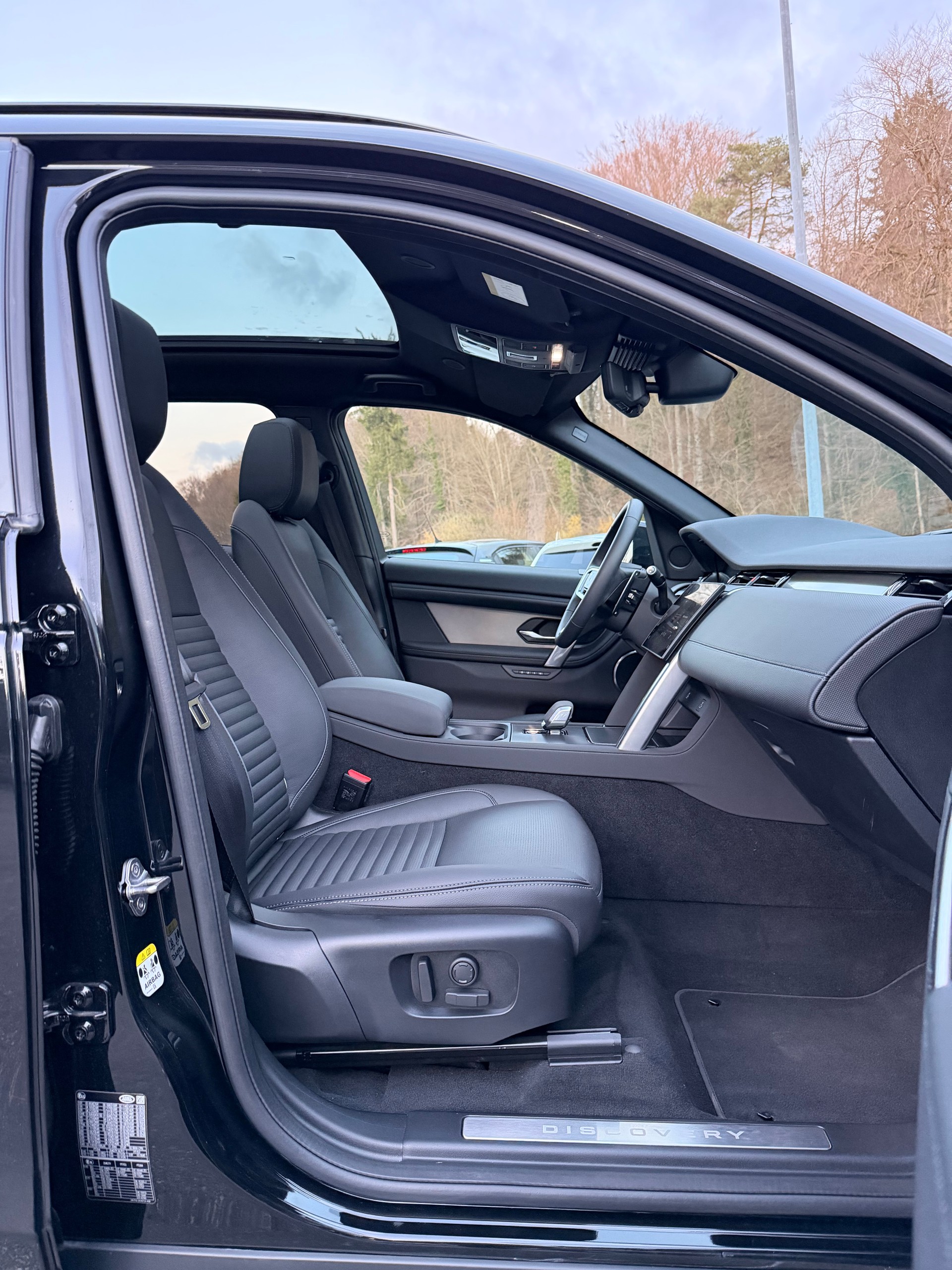 LAND ROVER Discovery Sport P270e 1.5 PHEV Dynamic SE AT8-image-10
