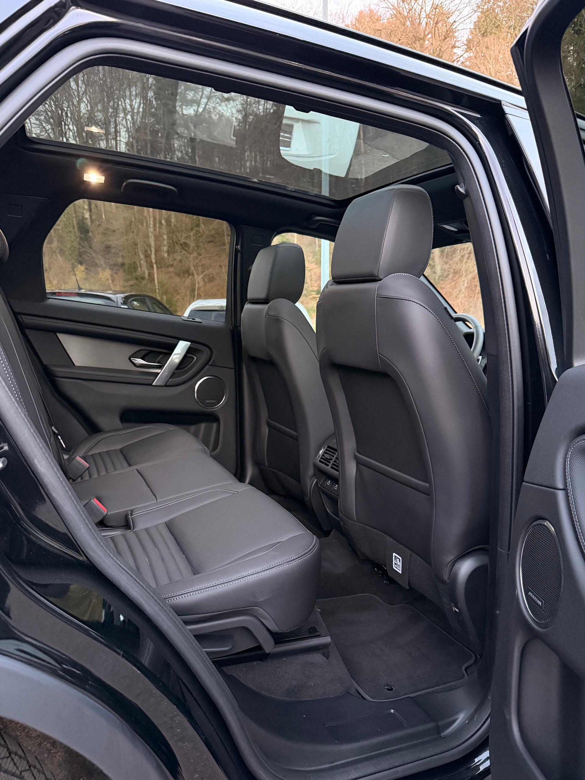 LAND ROVER Discovery Sport P270e 1.5 PHEV Dynamic SE AT8-image-11