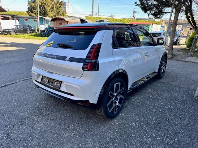 RENAULT R5 E-Tech Comfort Range 52 kWh Iconic Five-image-5