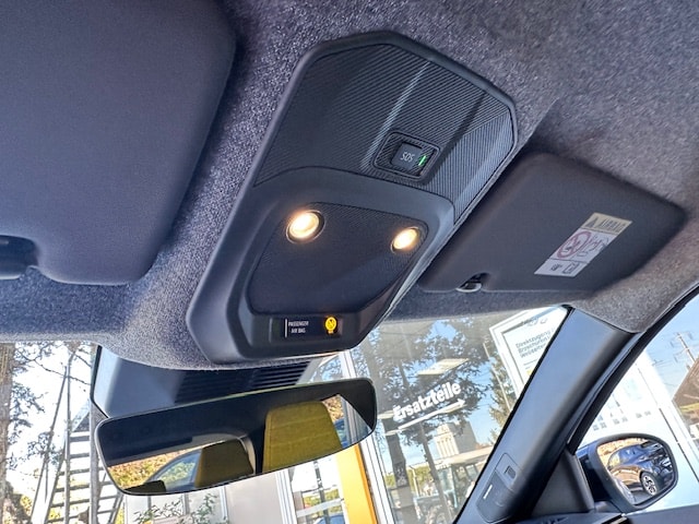 RENAULT R5 E-Tech Comfort Range 52 kWh Iconic Five-image-23