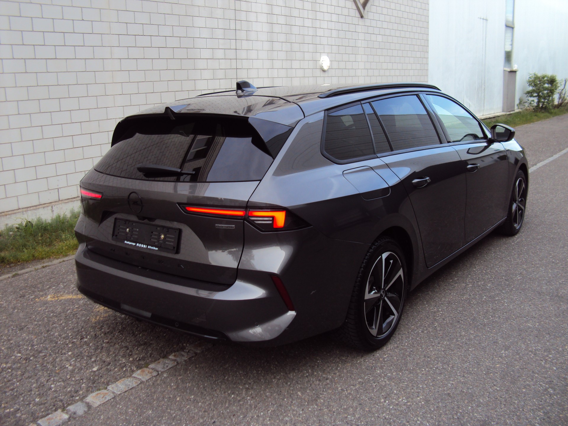 OPEL Astra Sports Tourer 1.6 PHEV Turbo GS A-image-4