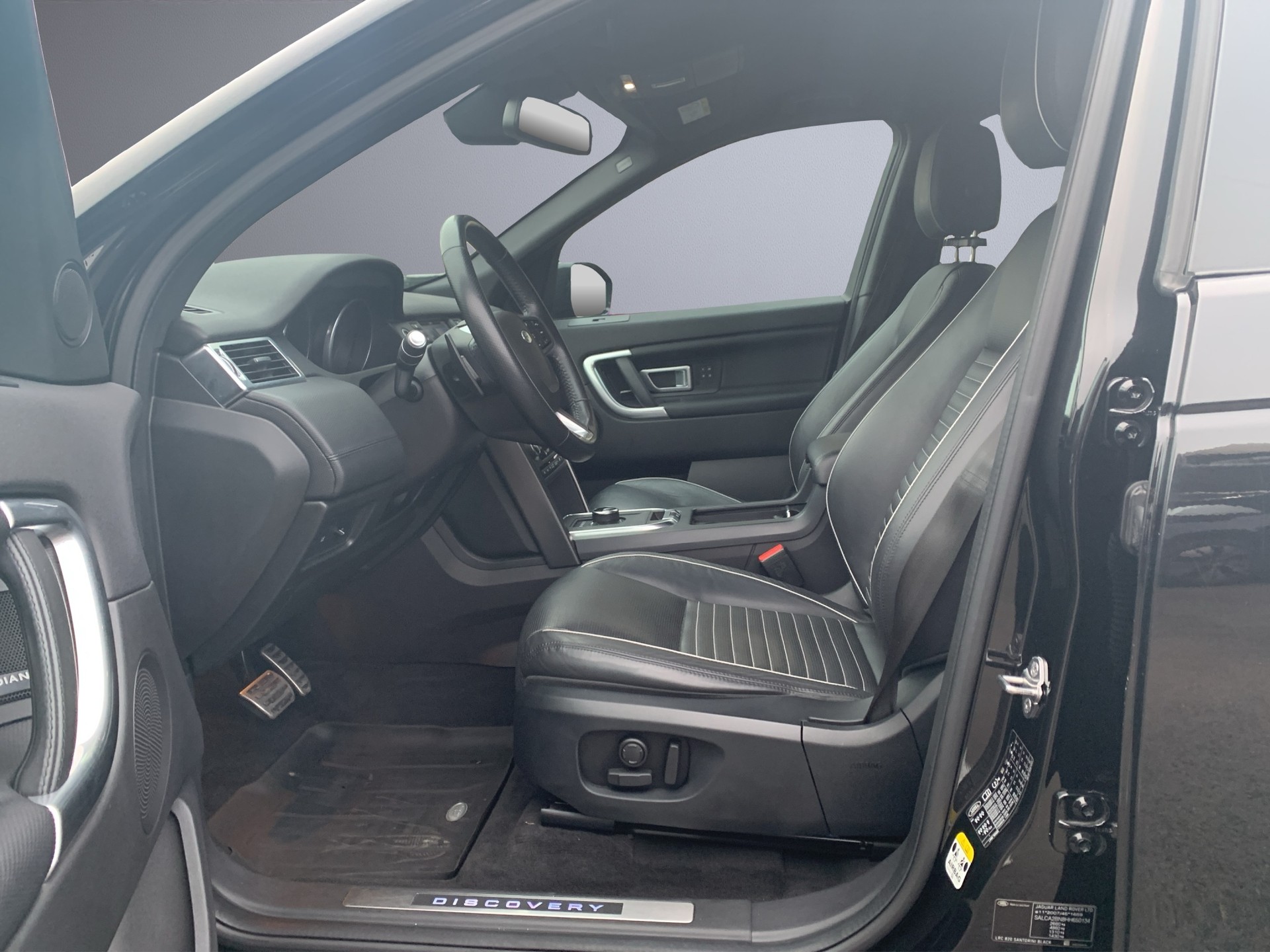 LAND ROVER 2.0 TD4 180 HSE Luxury 7 places-image-11
