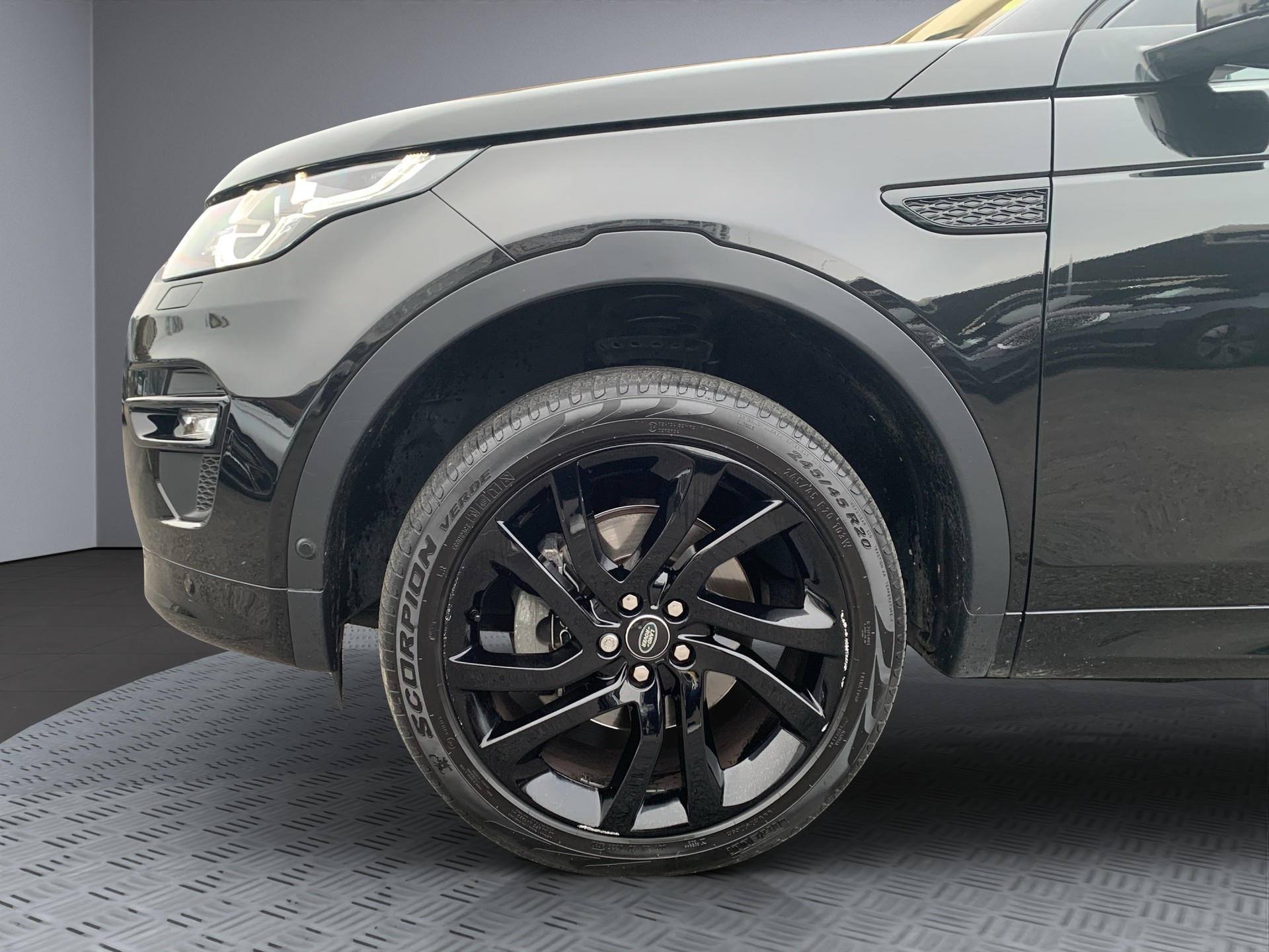 LAND ROVER 2.0 TD4 180 HSE Luxury 7 places-image-5