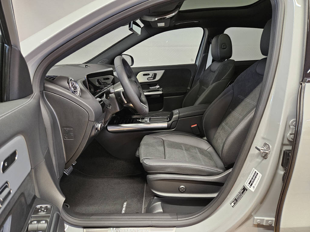 MERCEDES-BENZ GLA 220 d 4Matic AMG Line Swiss Star-image-6