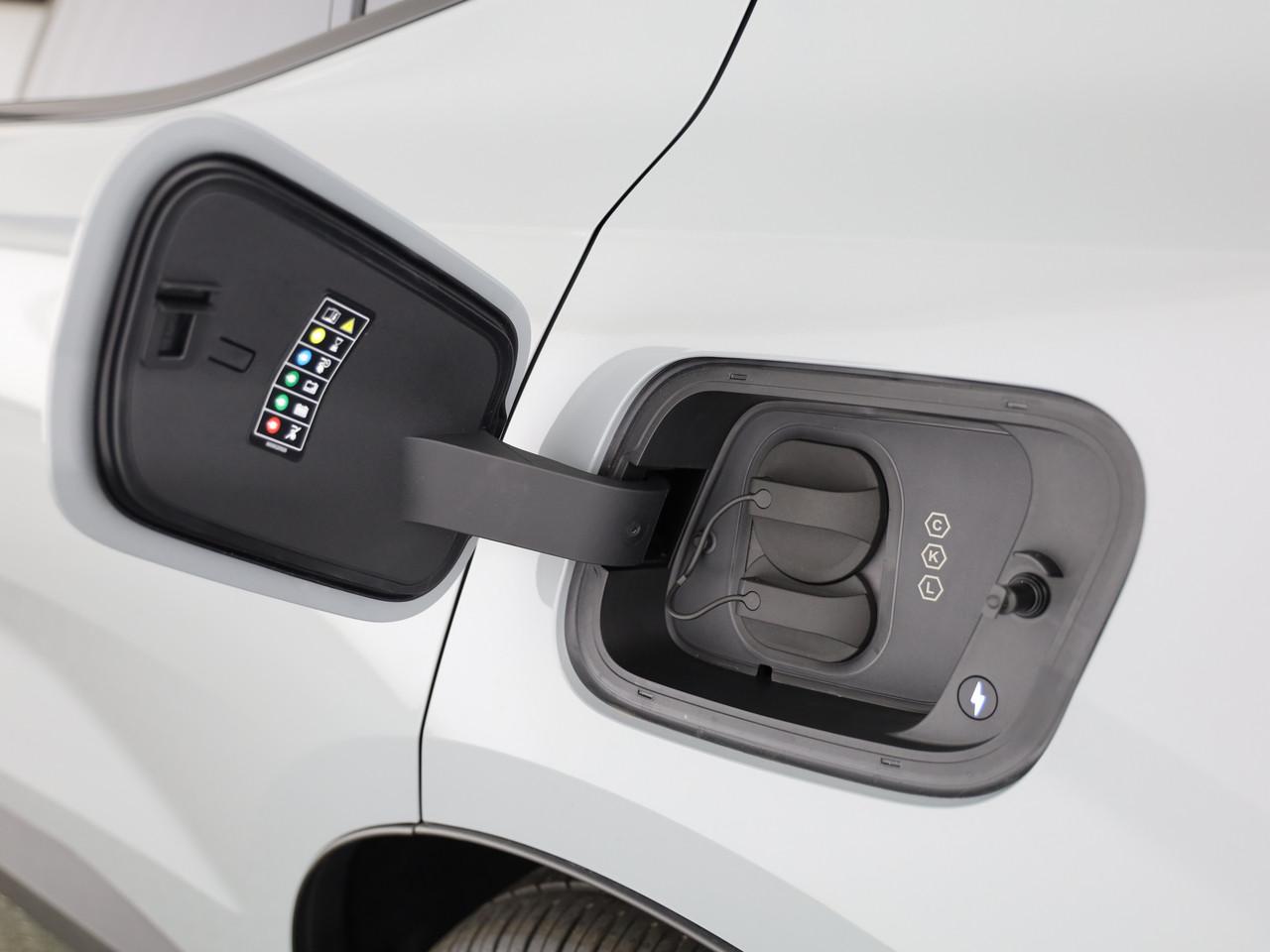 VOLVO EX30 P5 Longe Range Ultra-image-20