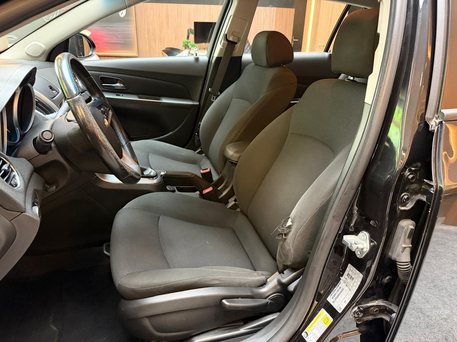 CHEVROLET Cruze 1.8 LTZ-image-12