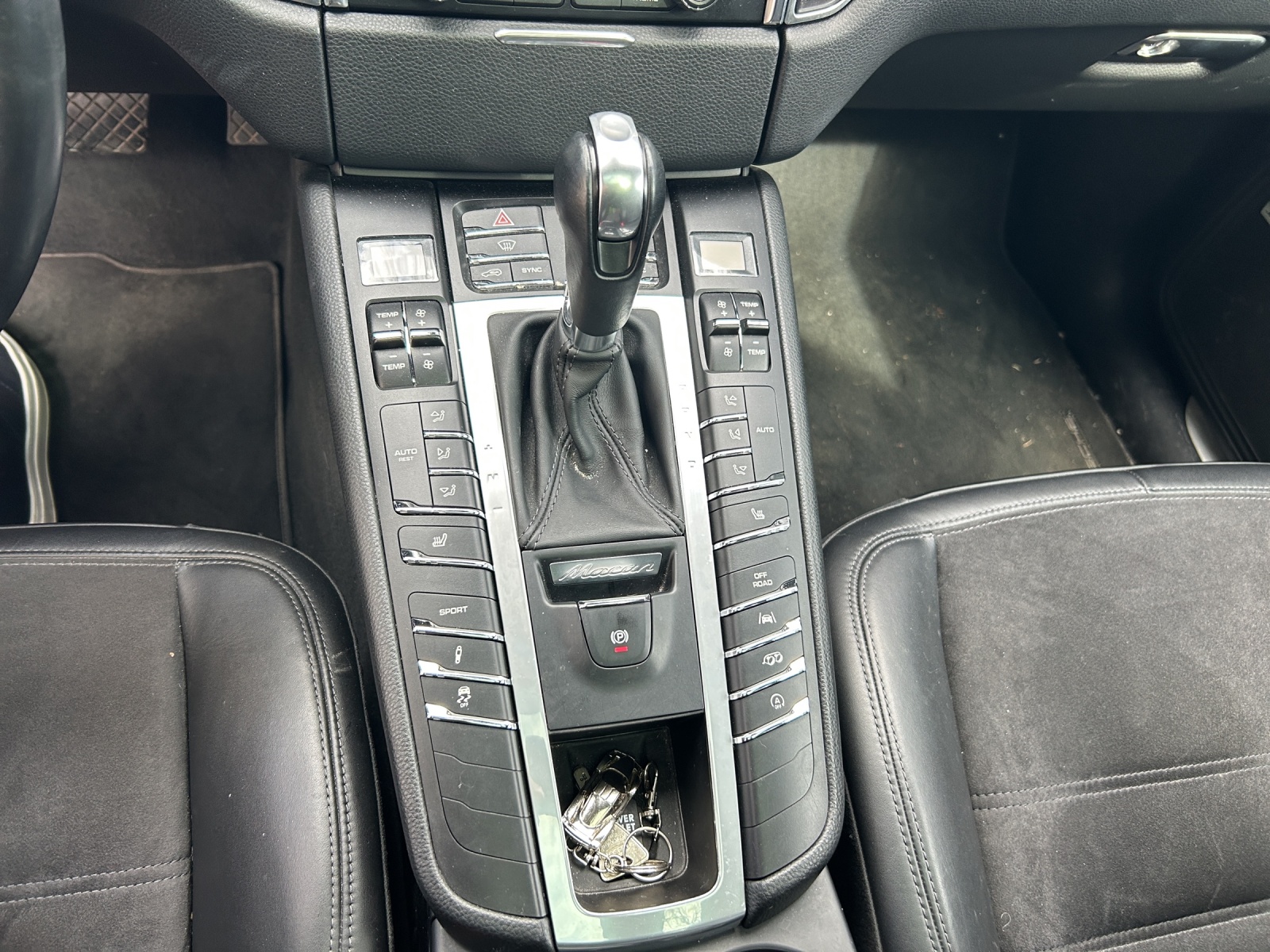 PORSCHE Macan GTS PDK-image-13