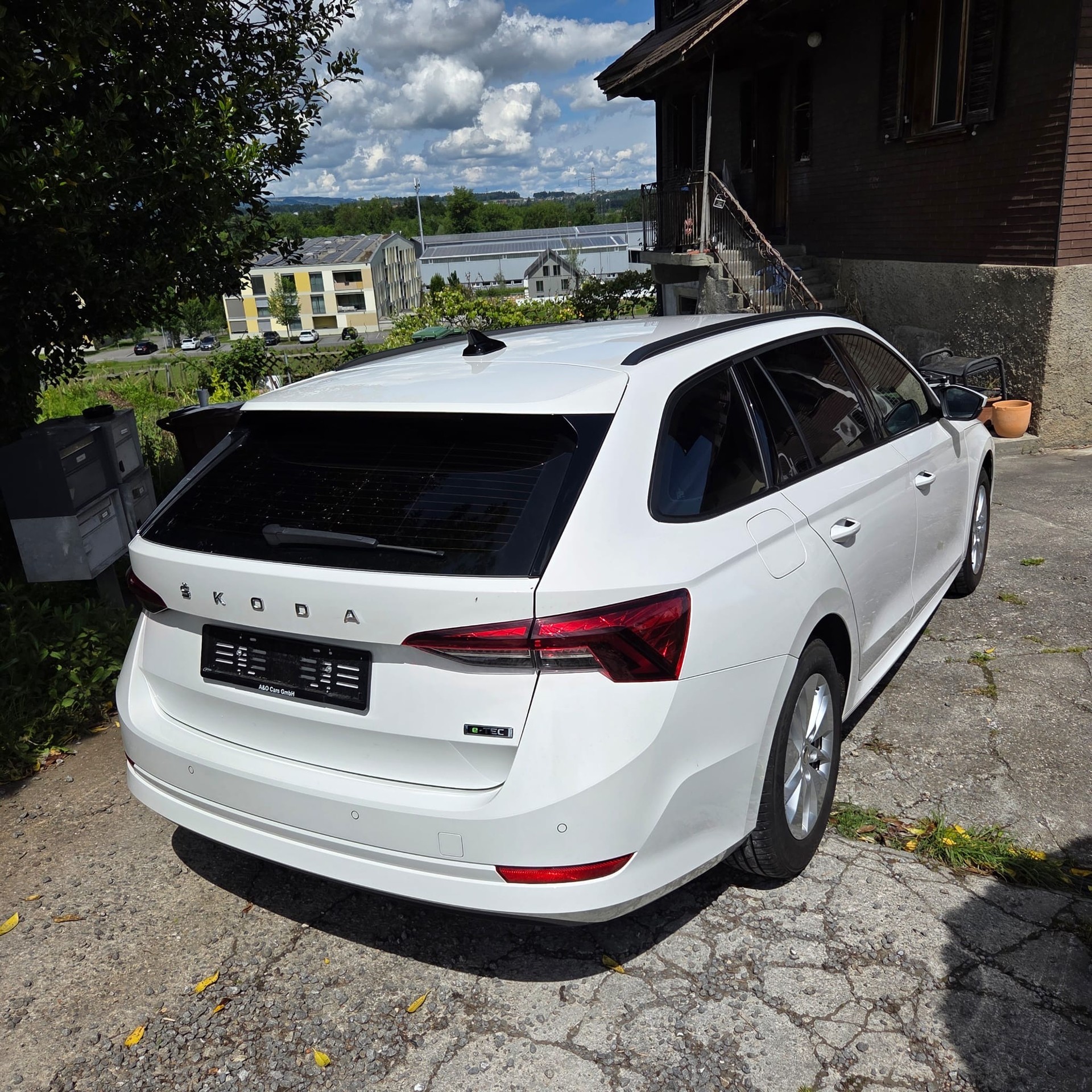 SKODA Octavia Combi 1.0 TSI mHEV DSG Style-image-3