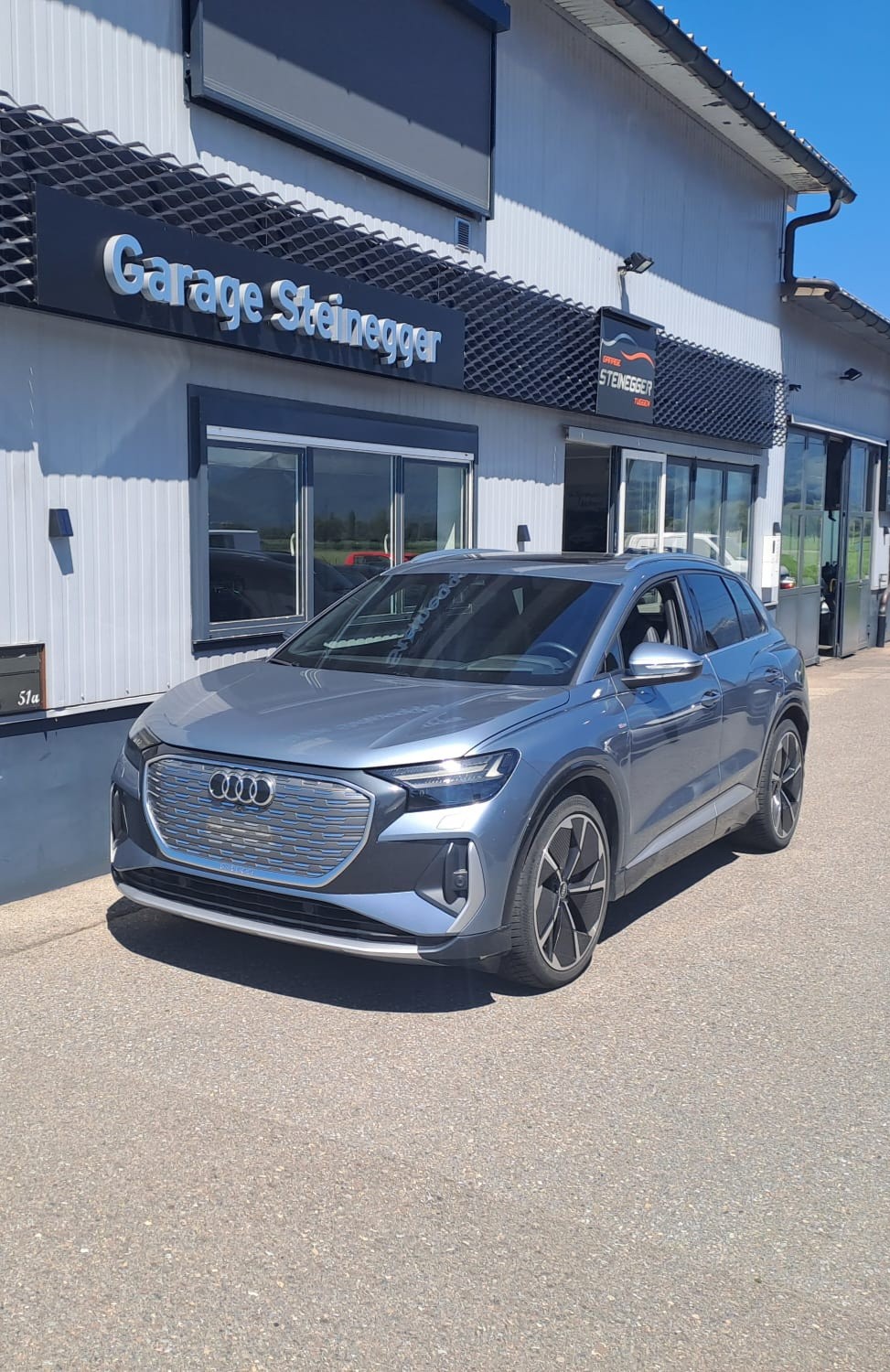 AUDI Q4 e-tron 50 quattro