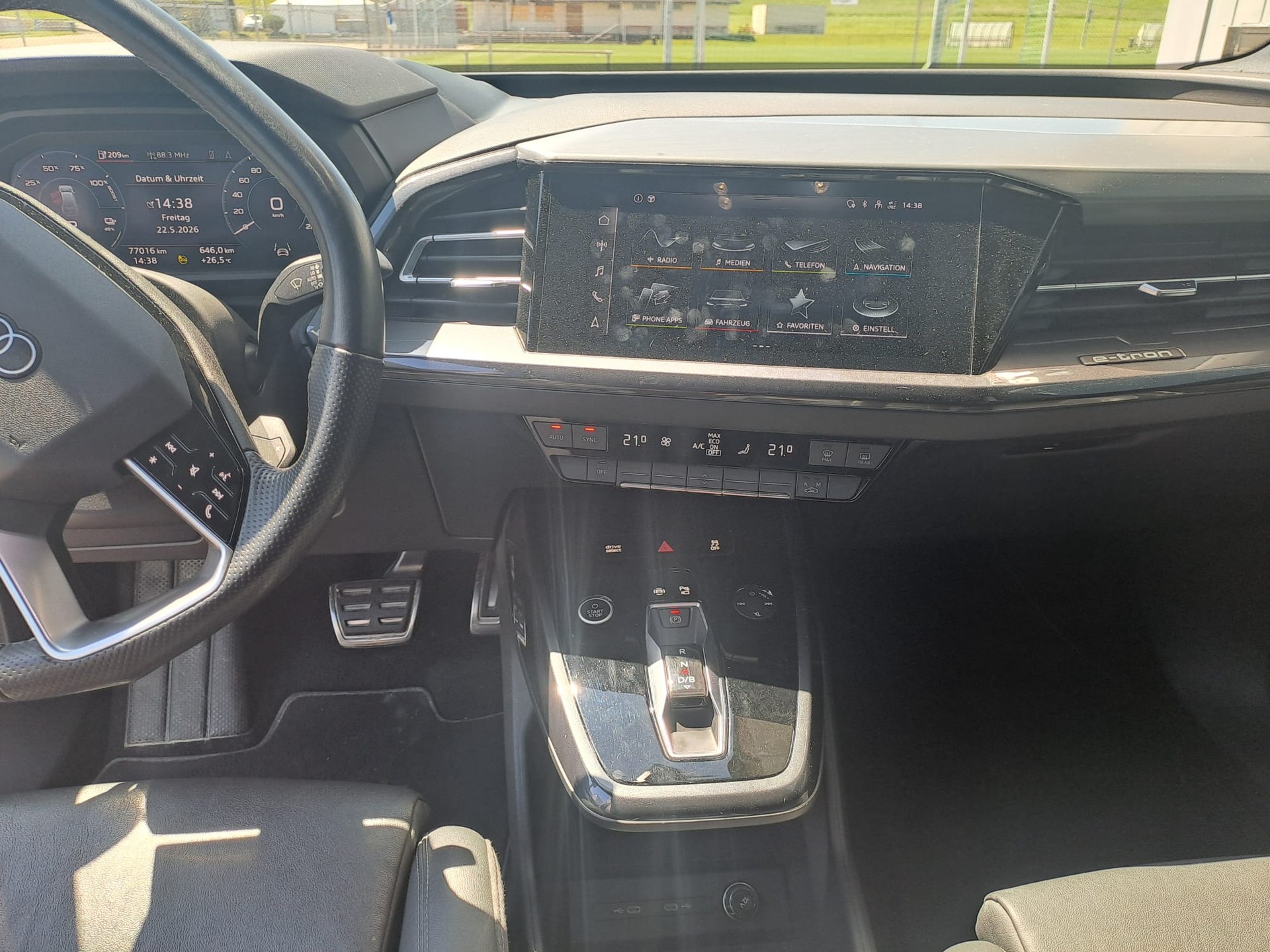 AUDI Q4 e-tron 50 quattro-image-10