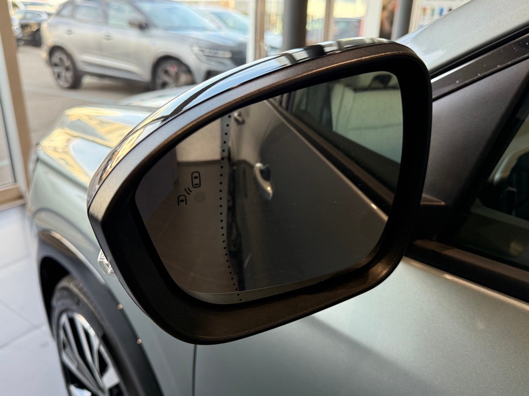 RENAULT Espace 1.2 E-Tech 200 Iconic 5-Sitze-showroom-element-3