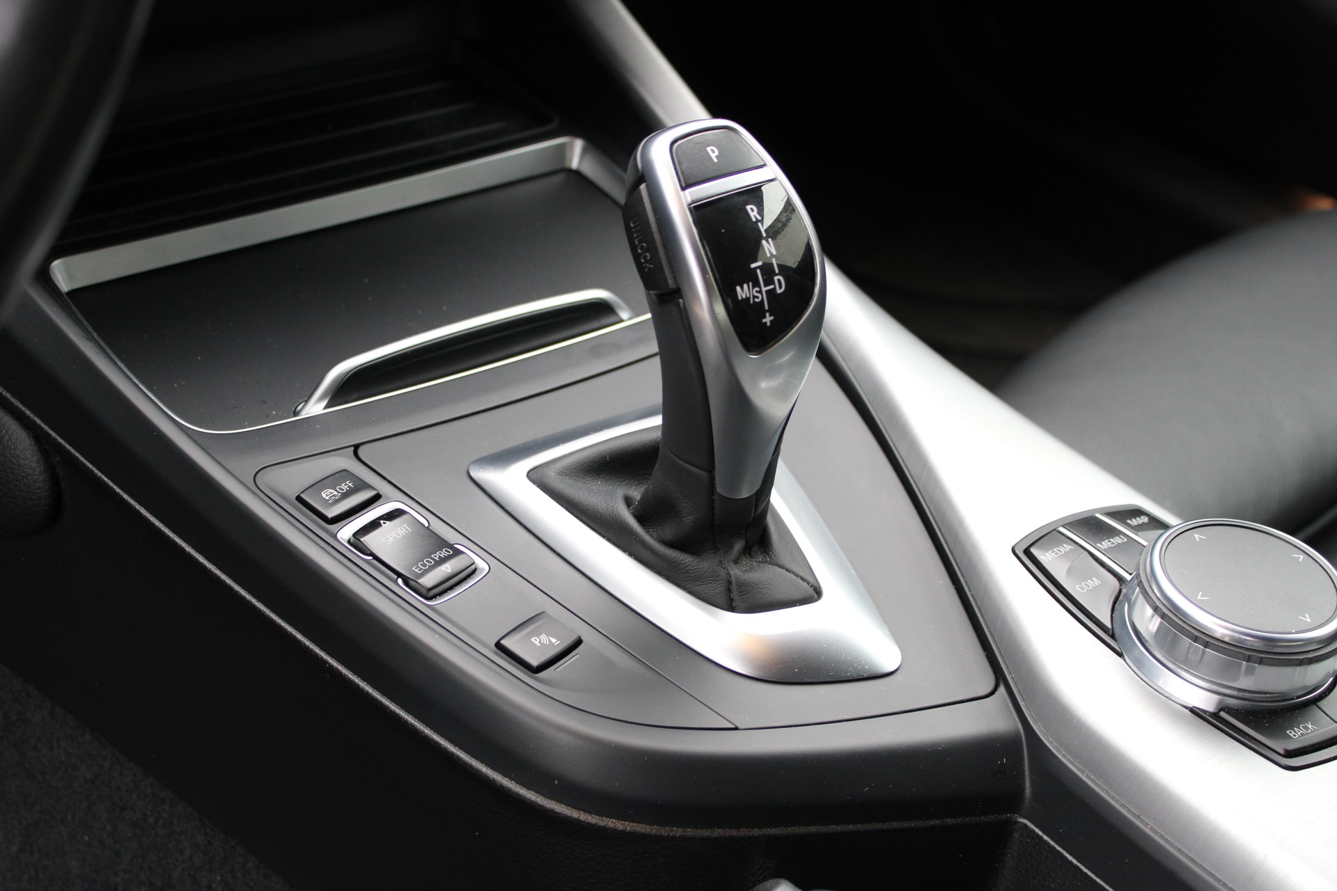 BMW M240i xDrive-image-12