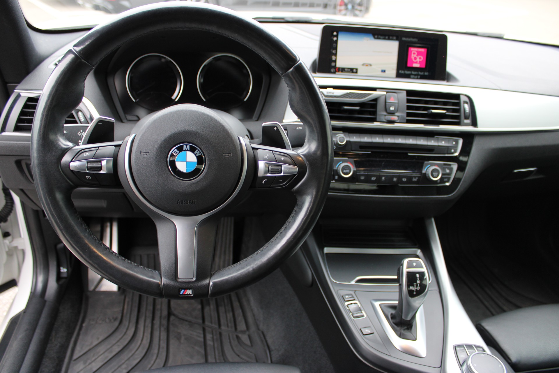 BMW M240i xDrive-image-6