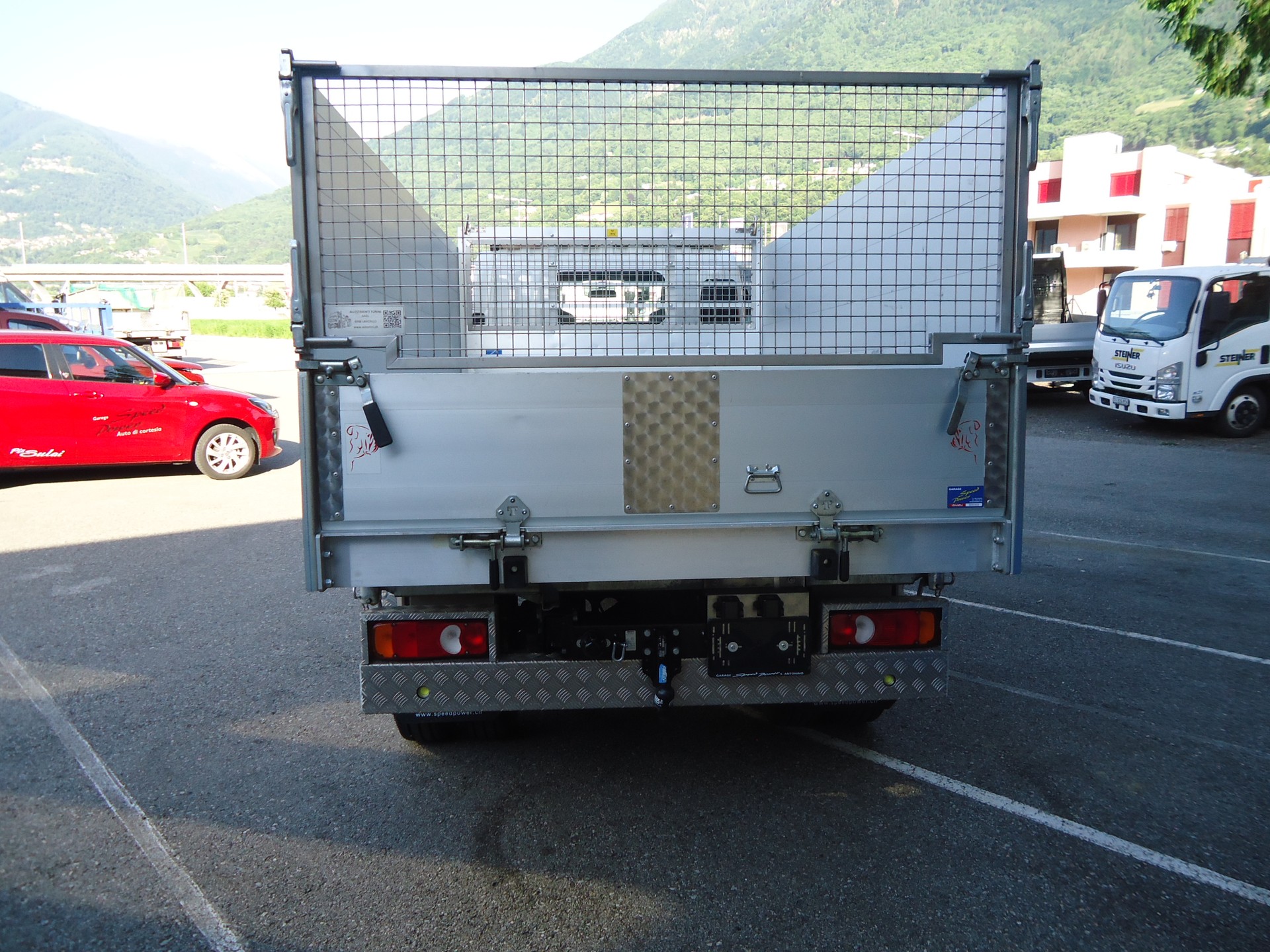 ISUZU M27 - Ponte Ribaltabile 3 Lati in Alluminio con Sopra Sponde + Gancio Traino KG. 3500-image-5