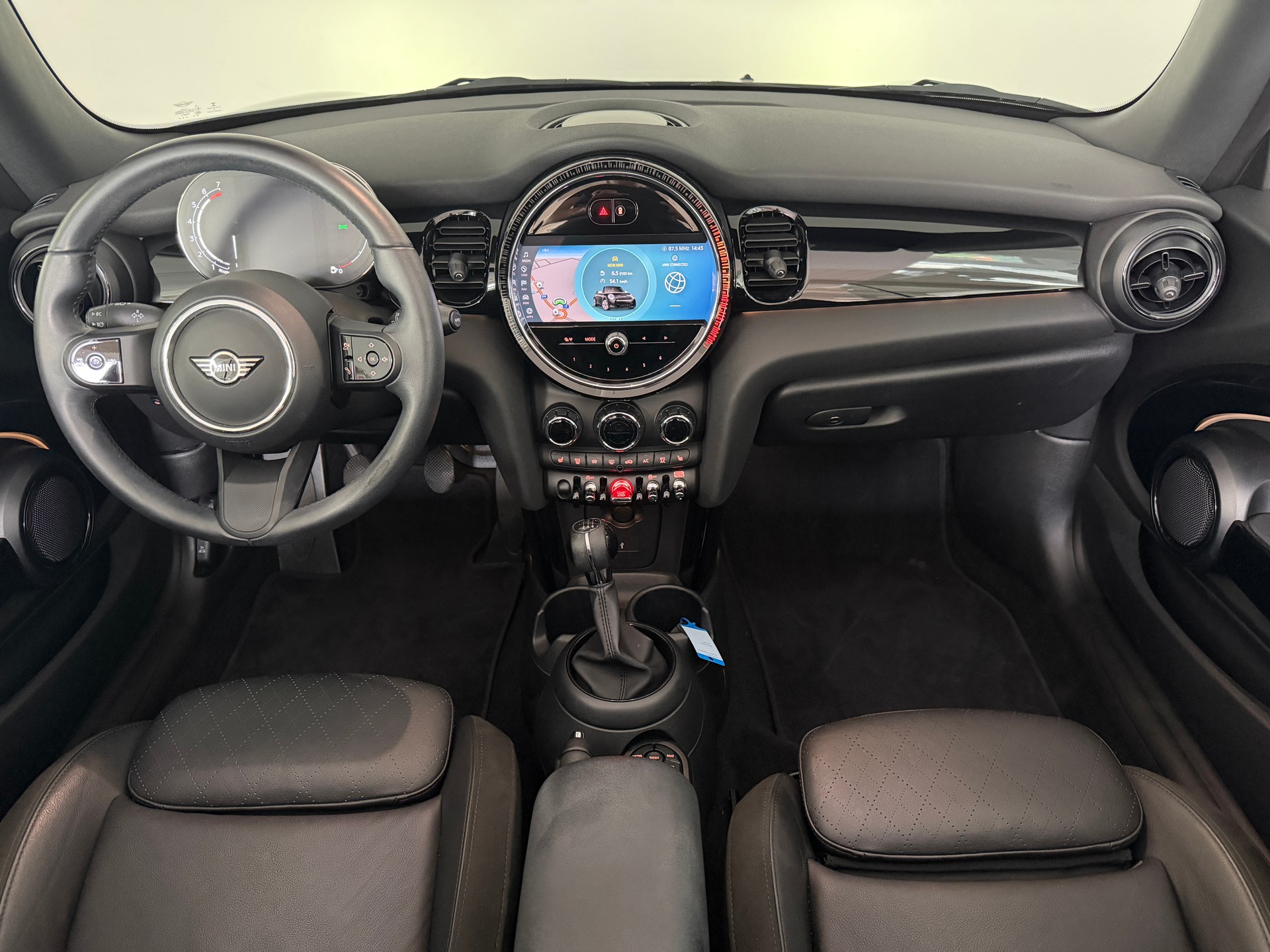 MINI Cooper S Cabriolet-image-9