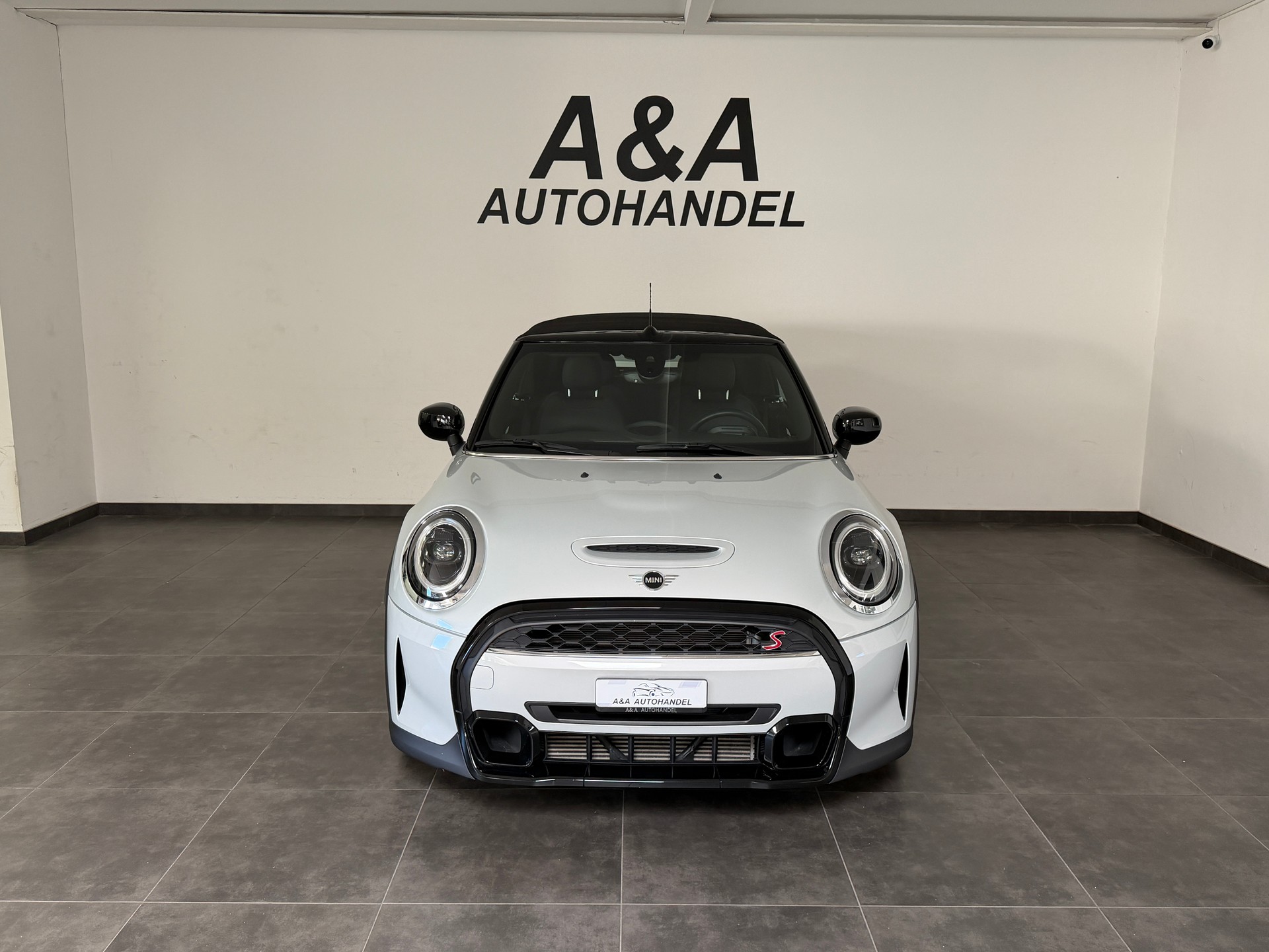 MINI Cooper S Cabriolet-showroom-element-1