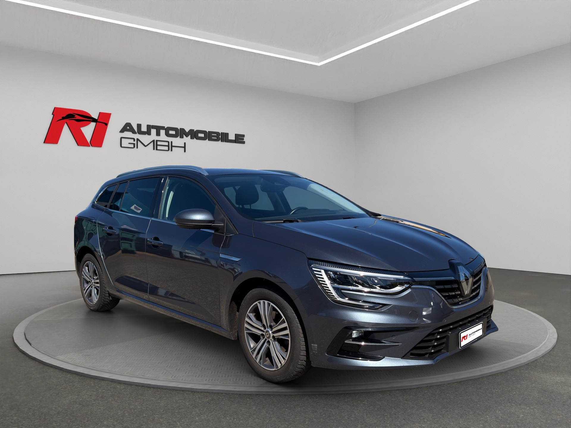RENAULT Mégane Grandtour 1.5 dCi Intens EDC-image-7