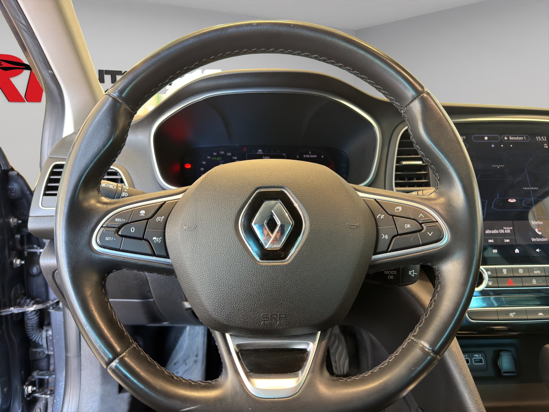 RENAULT Mégane Grandtour 1.5 dCi Intens EDC-image-10