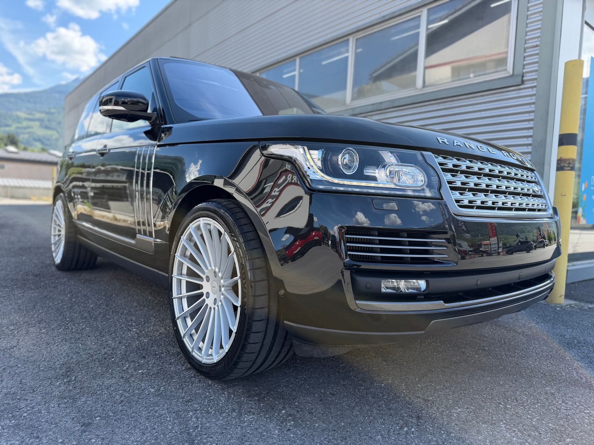 LAND ROVER Range Rover 4.4 SDV8 Autobiography Automatic-image-2
