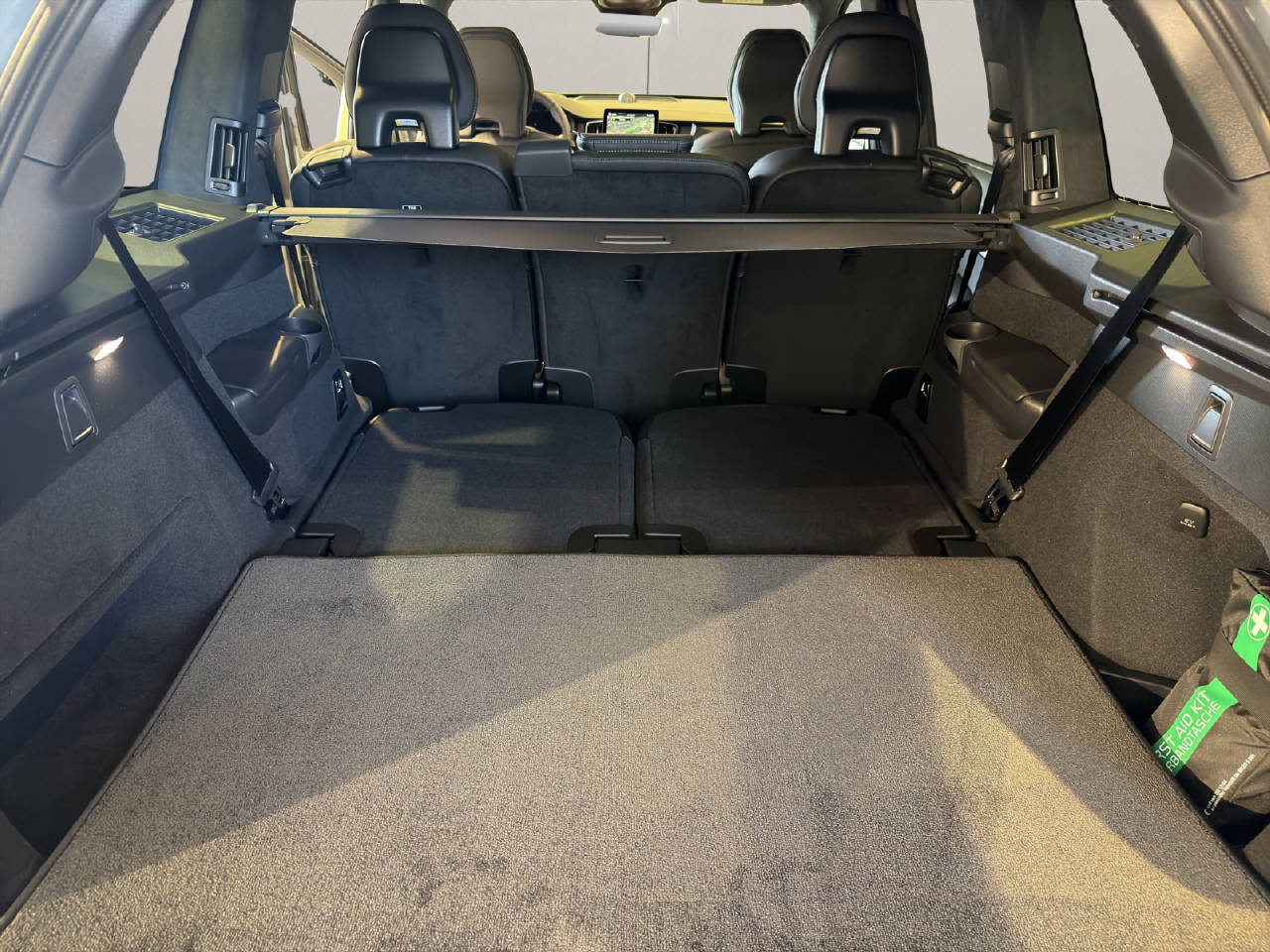 VOLVO XC90 2.0 T8 TE Black Edition eAWD-image-6