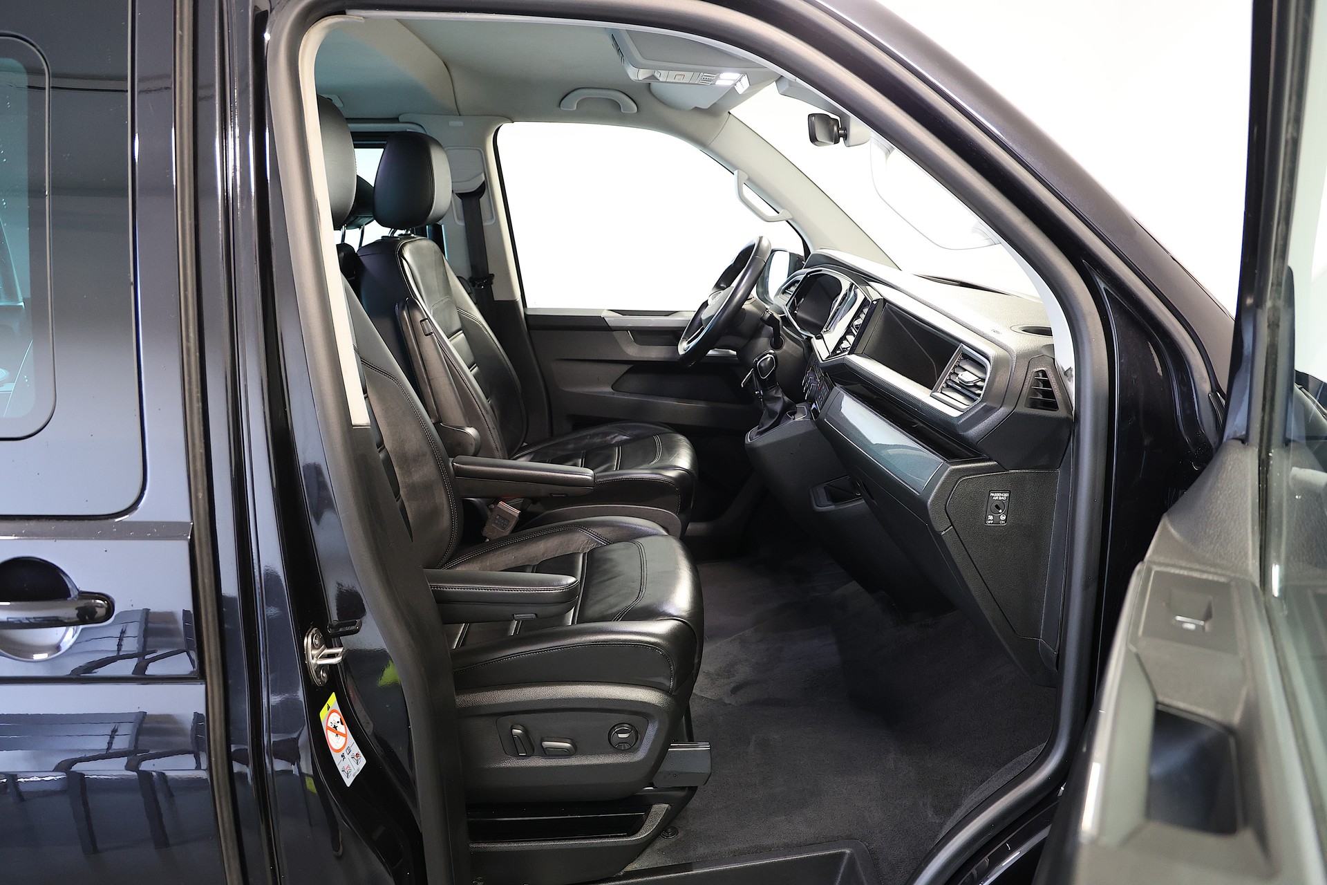 VW T6.1 Multivan 2.0 Bi-TDI Highline Liberty 4Mot. DSG-image-12
