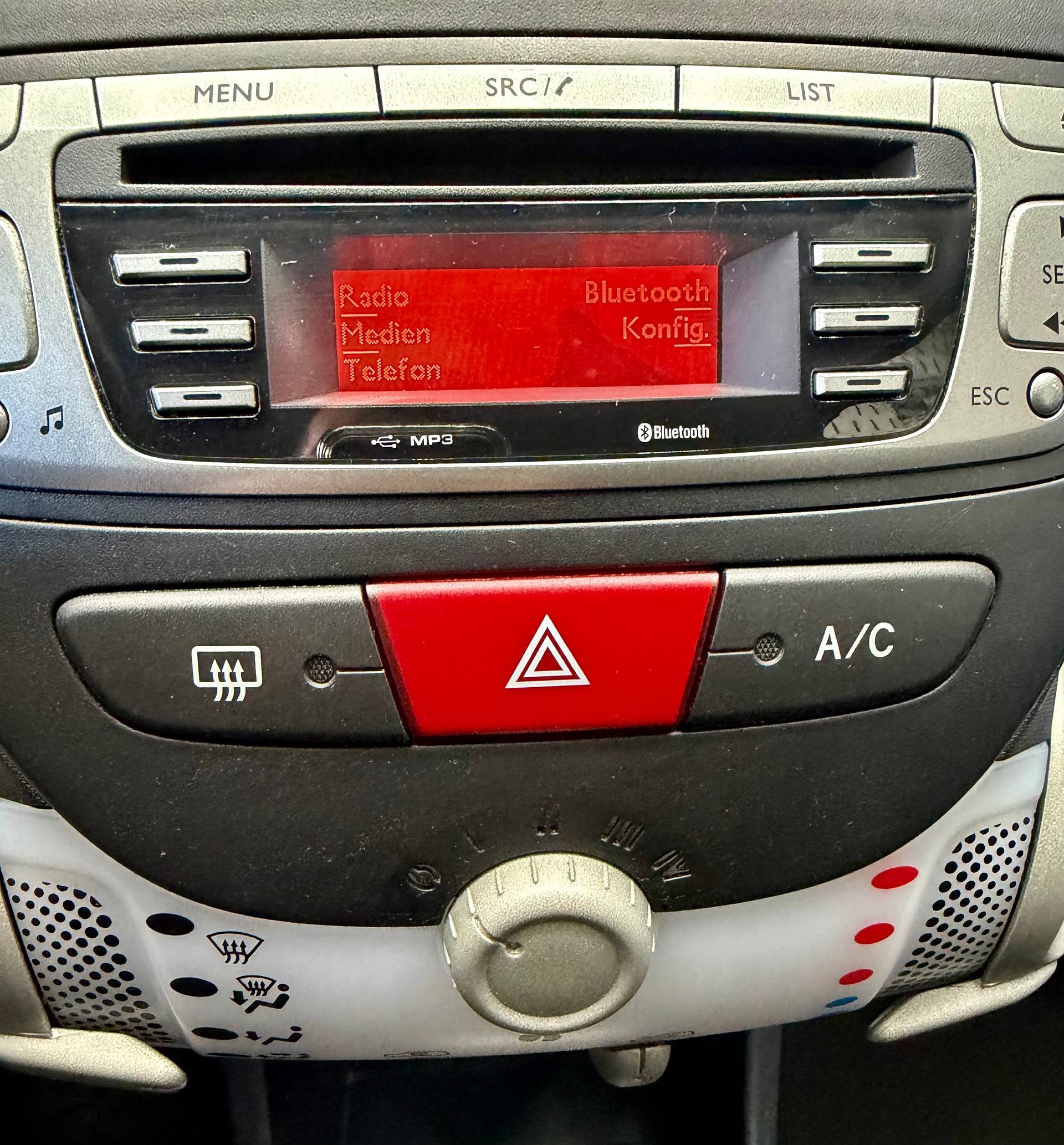CITROEN C1 1.0i Séduction EGS-image-6