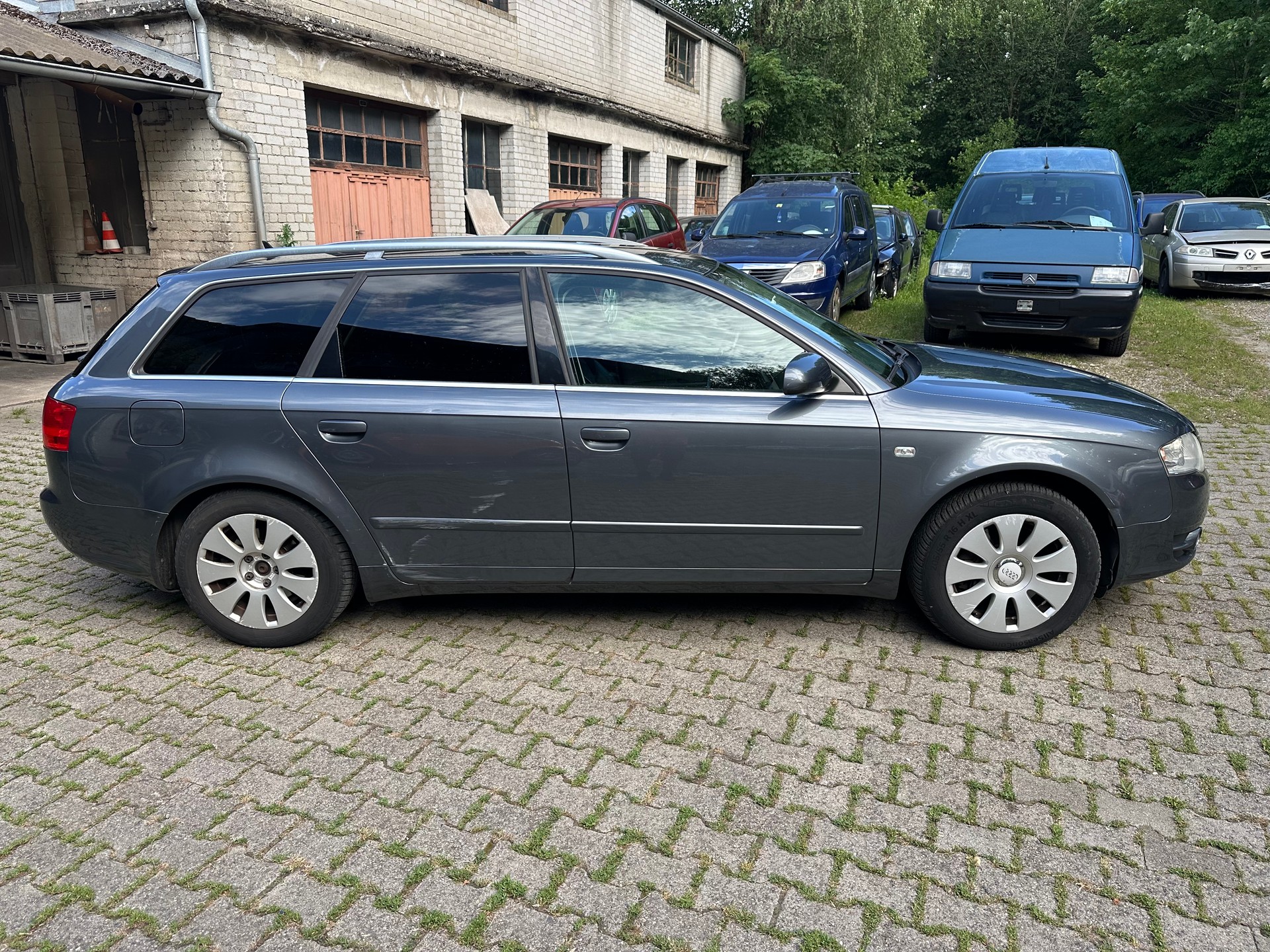 AUDI A4 Avant 3.0 V6 TDI quattro FIXPREIS (BETRIEBSFERIEN bis 09.08.26)