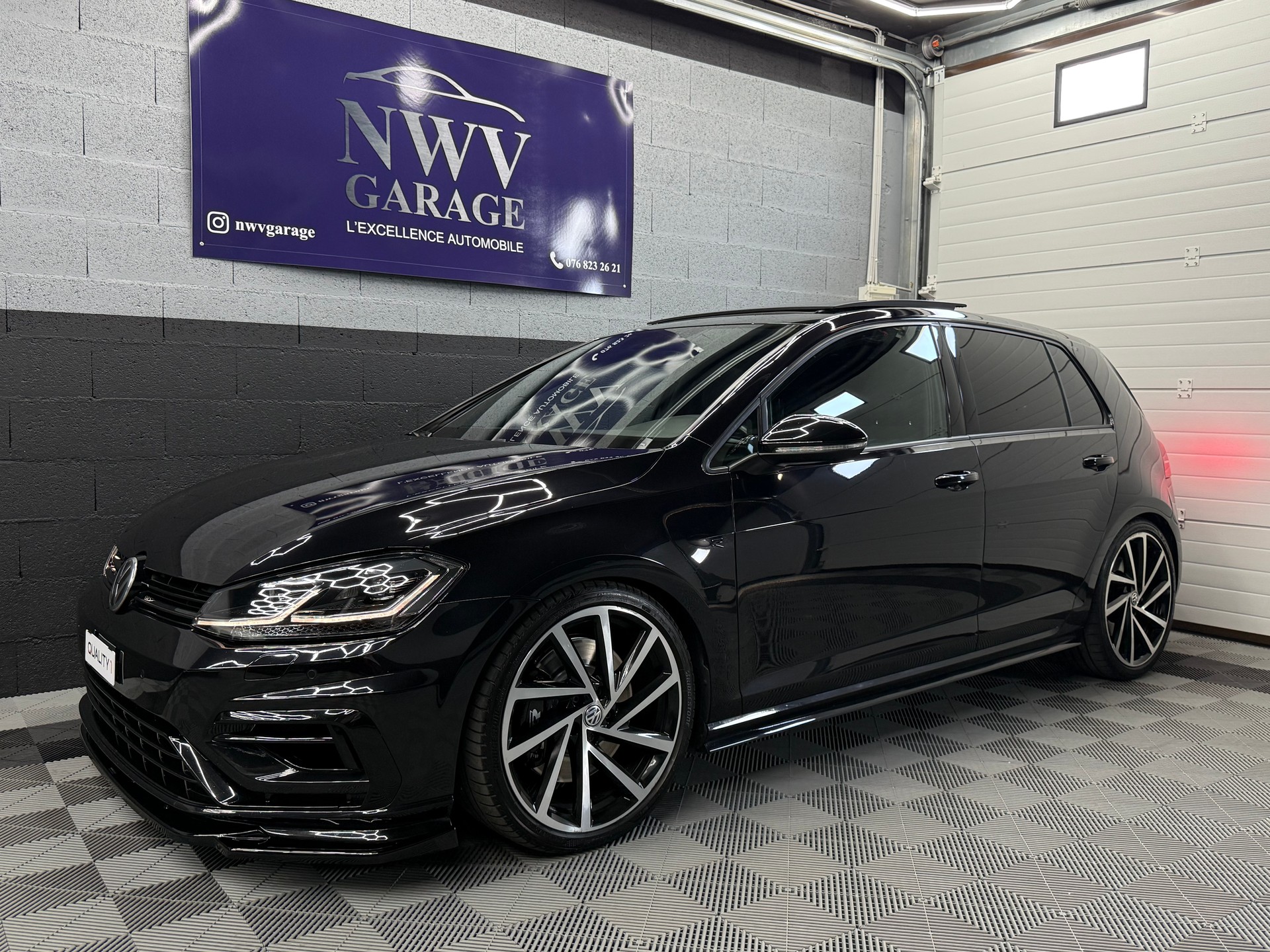 VW Golf 2.0 TSI R 4Motion DSG-image-2