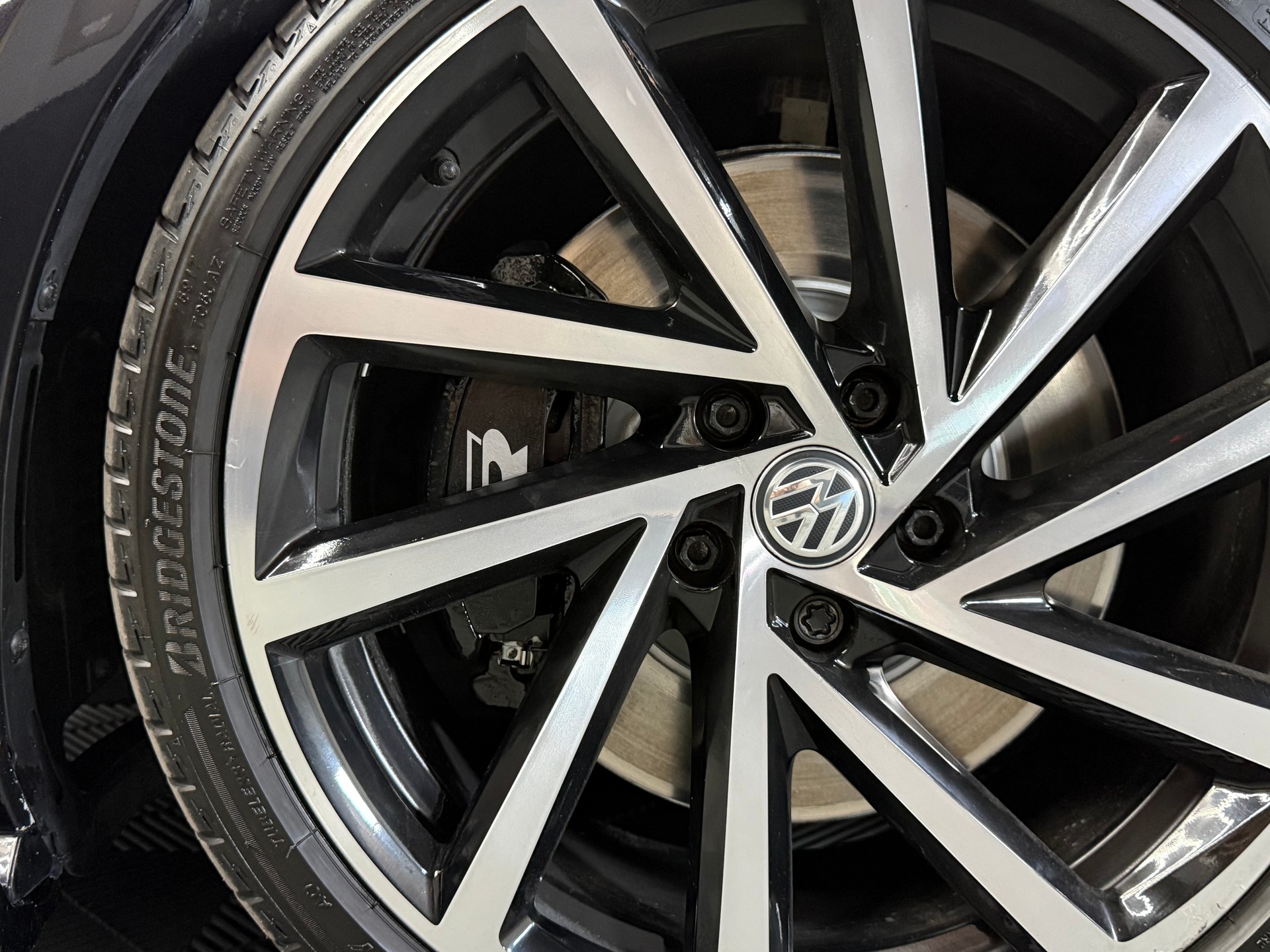 VW Golf 2.0 TSI R 4Motion DSG-image-13