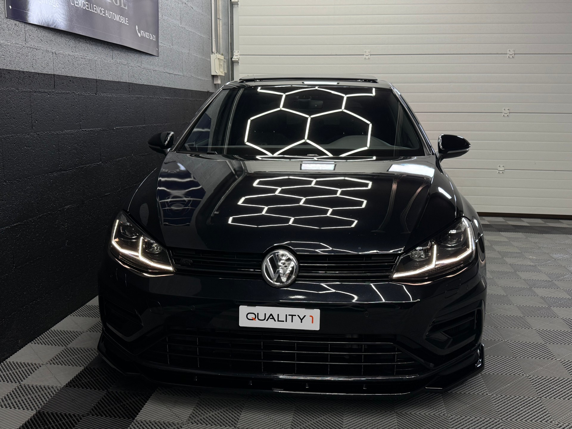 VW Golf 2.0 TSI R 4Motion DSG-image-3