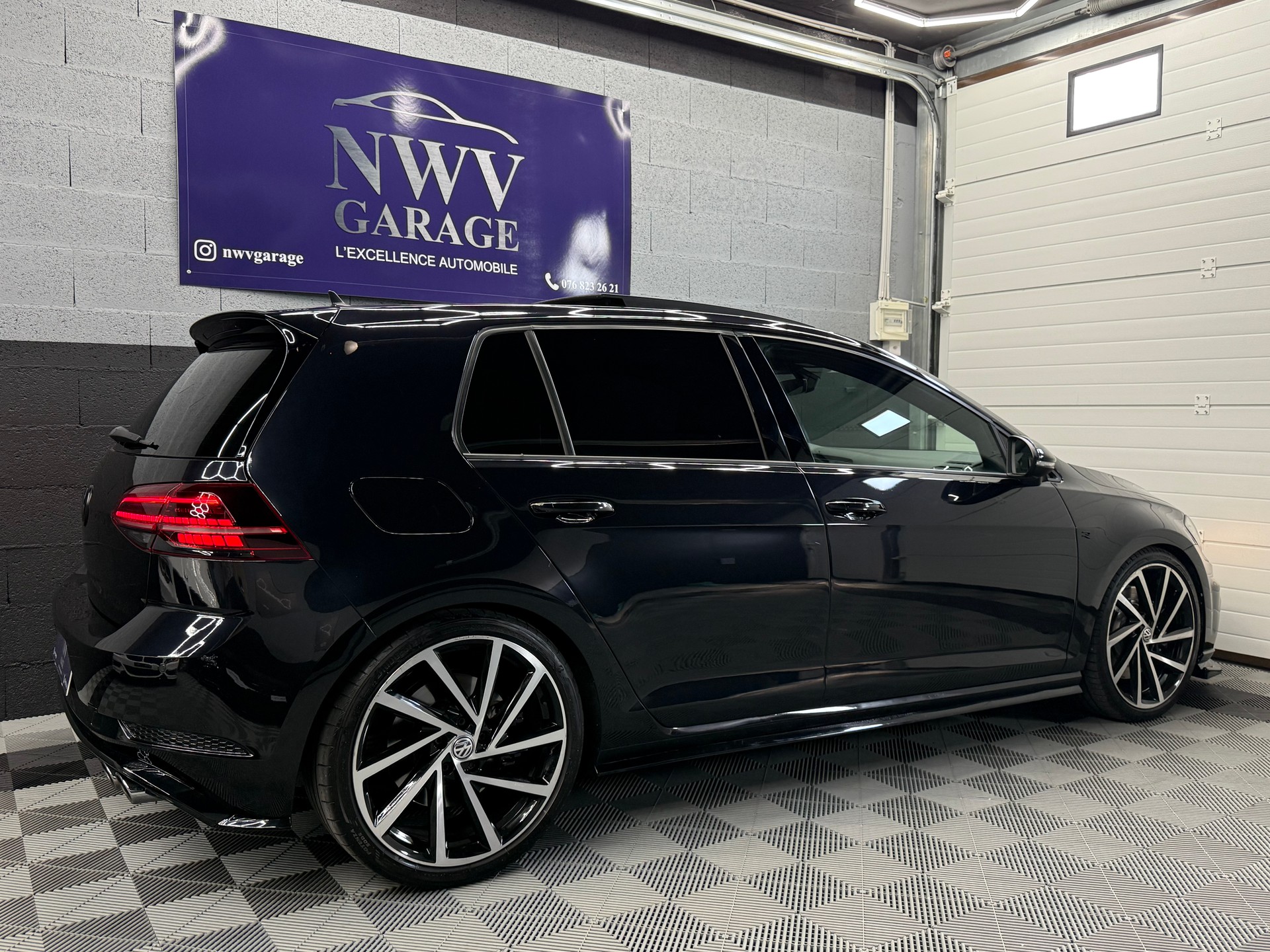 VW Golf 2.0 TSI R 4Motion DSG-image-5
