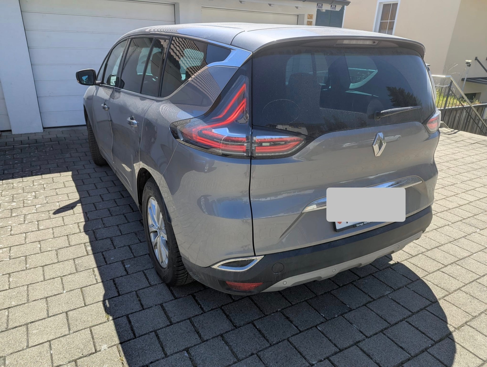 RENAULT Espace 1.6 dCi Intens EDC-image-2
