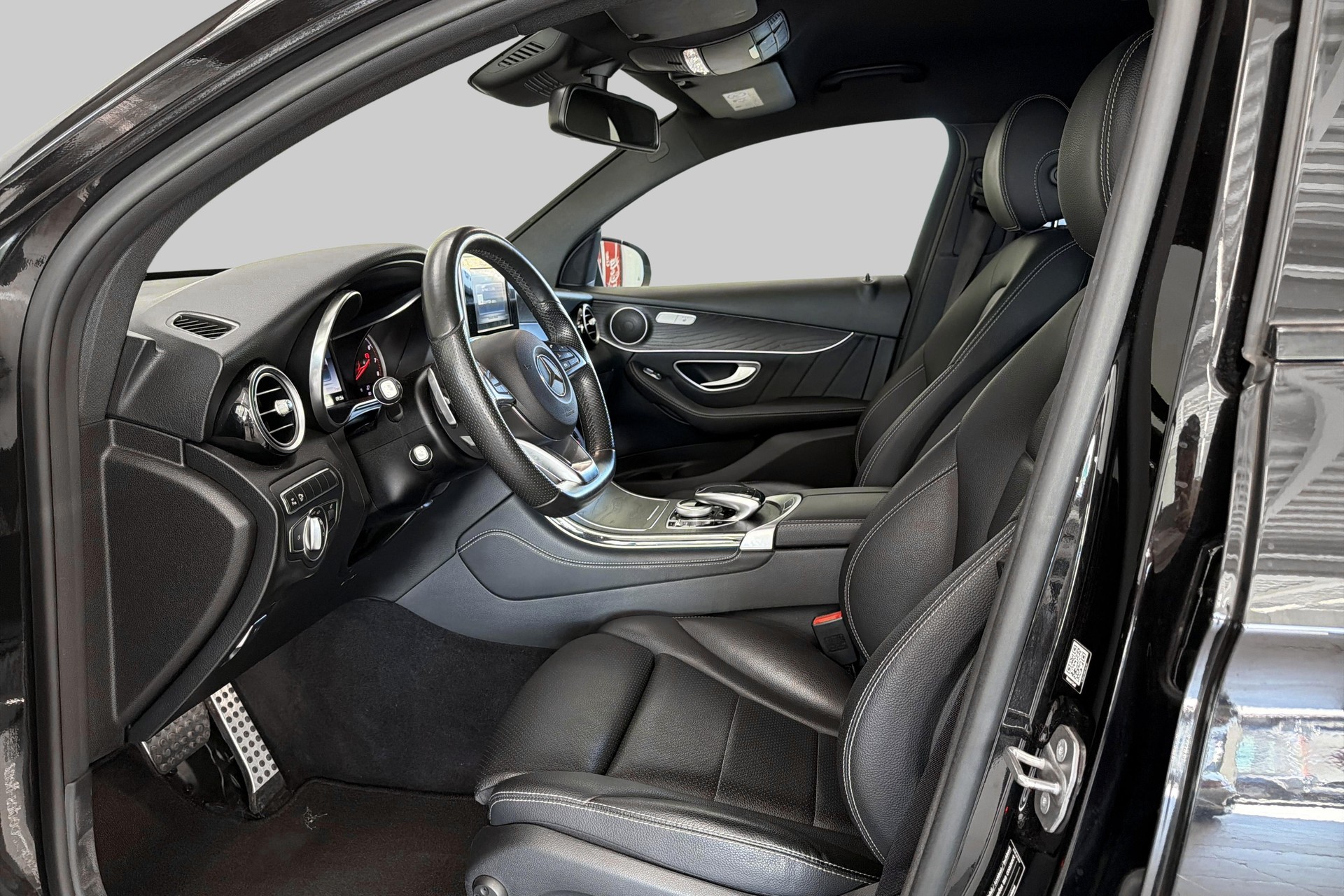 MERCEDES-BENZ GLC Coupé 250 AMG Line 4Matic 9G-Tronic-image-7