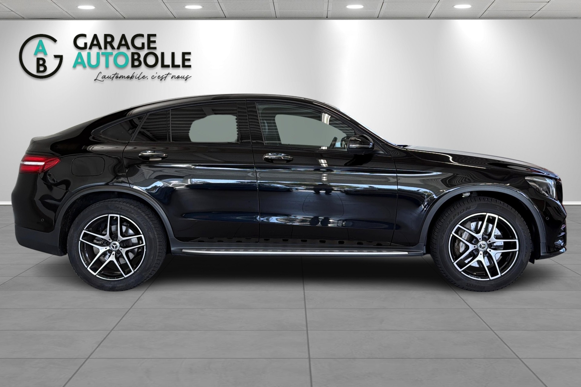 MERCEDES-BENZ GLC Coupé 250 AMG Line 4Matic 9G-Tronic-showroom-element-2
