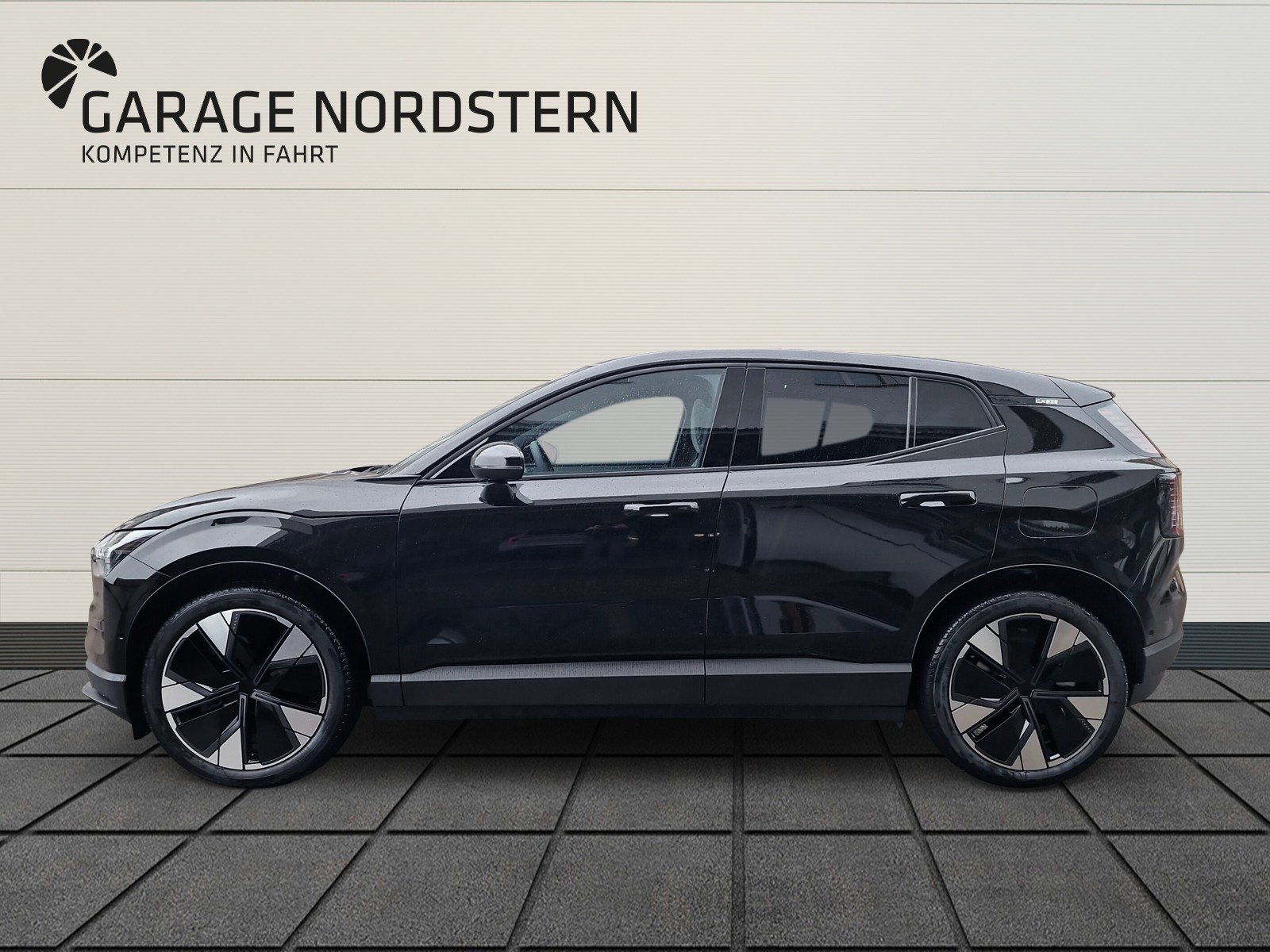 VOLVO EX30 E60 Twin Ultra Performance AWD-showroom-element-1