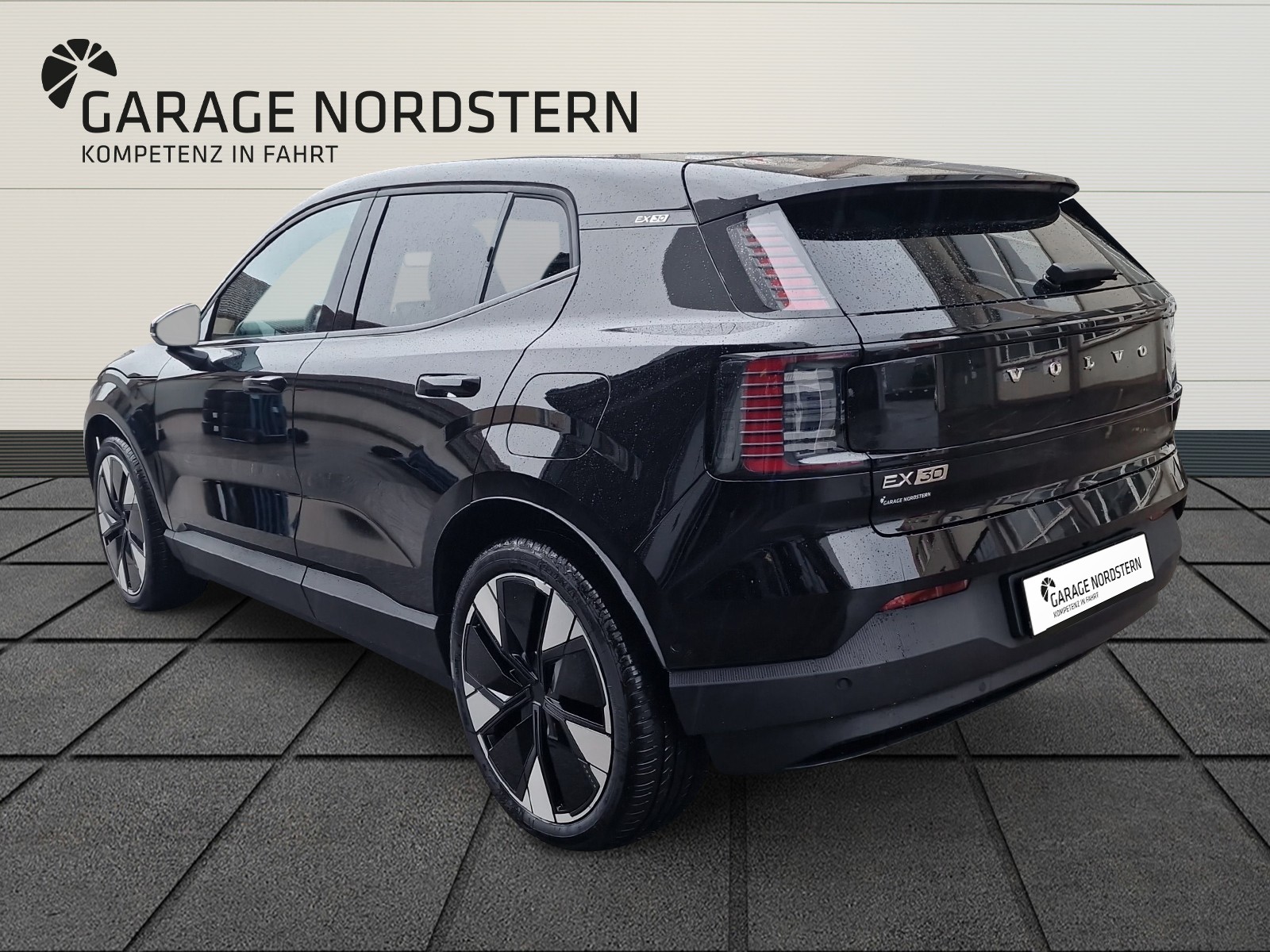 VOLVO EX30 E60 Twin Ultra Performance AWD-showroom-element-2