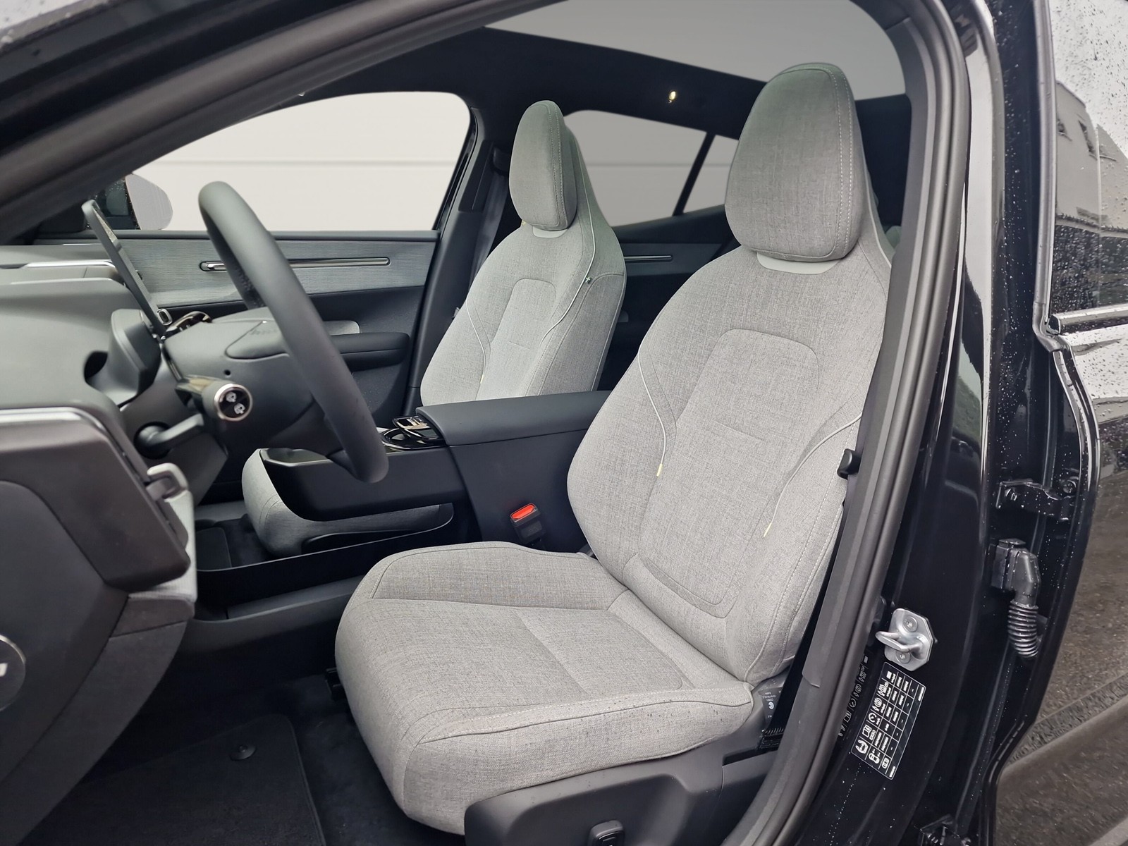 VOLVO EX30 E60 Twin Ultra Performance AWD-image-7