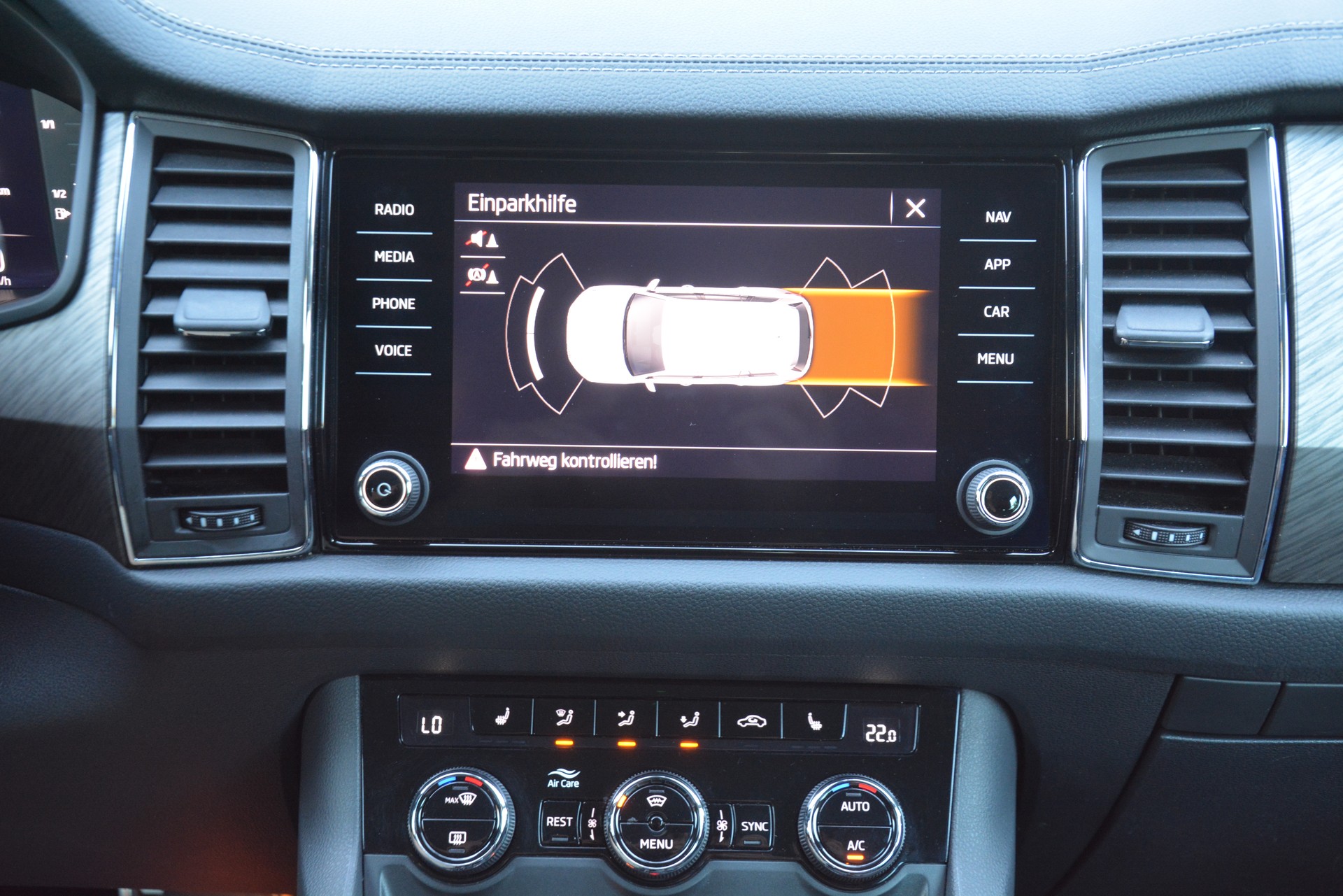 SKODA Kodiaq 2.0 TSI 4x4 Style-image-9