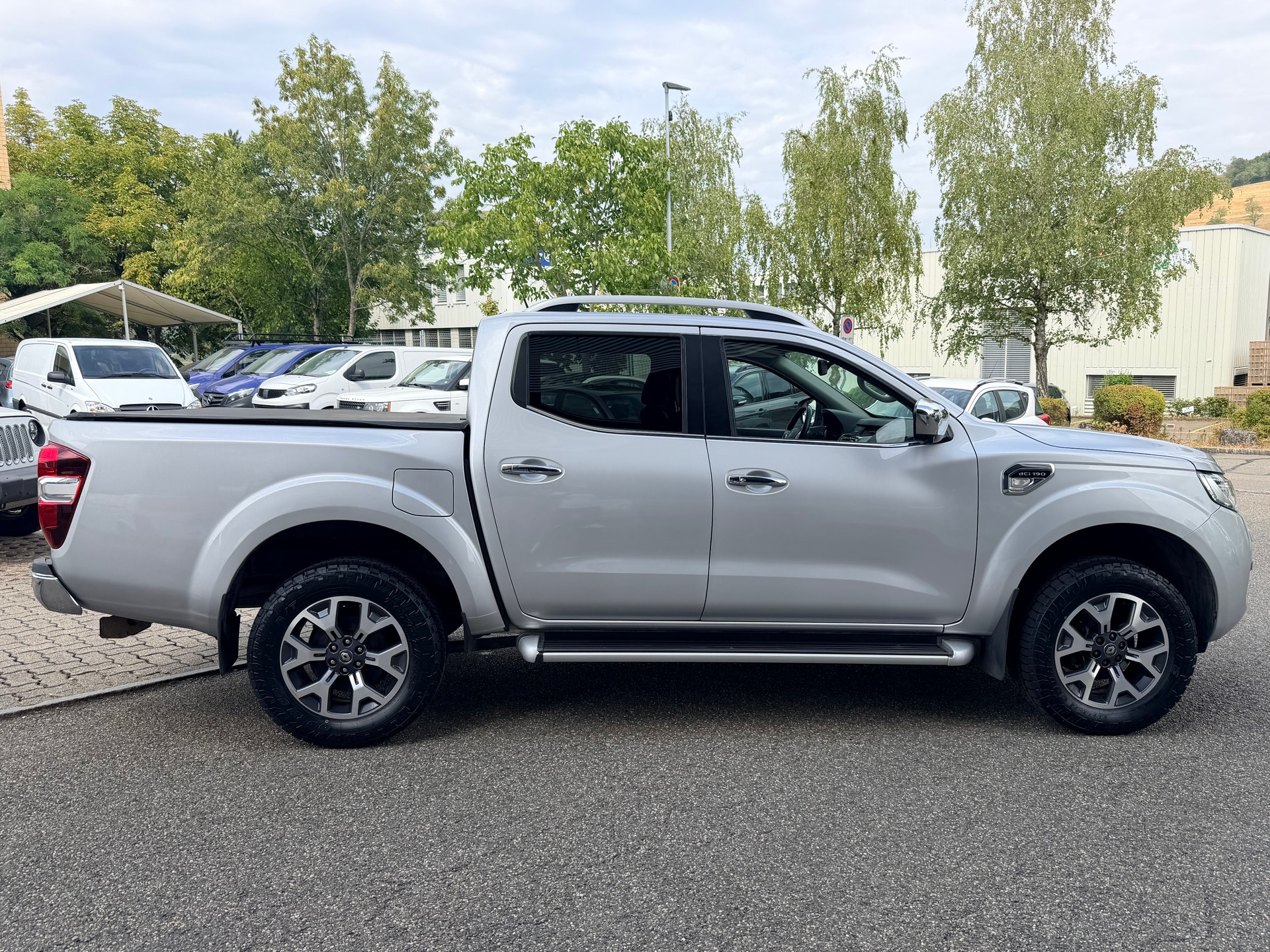 RENAULT Alaskan Doppel Cabin TwinTurbo dCi190 4WD Intens A-showroom-element-1