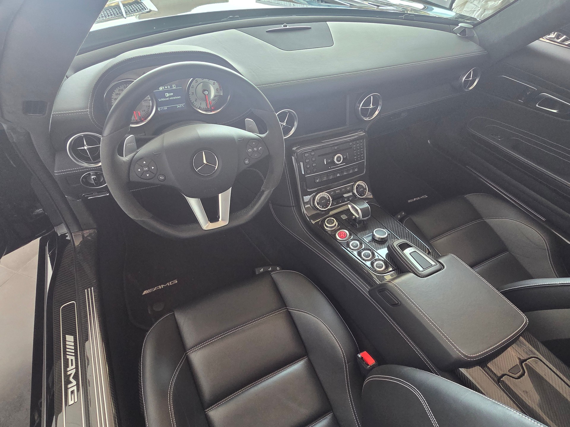 MERCEDES-BENZ SLS 63 AMG-image-12