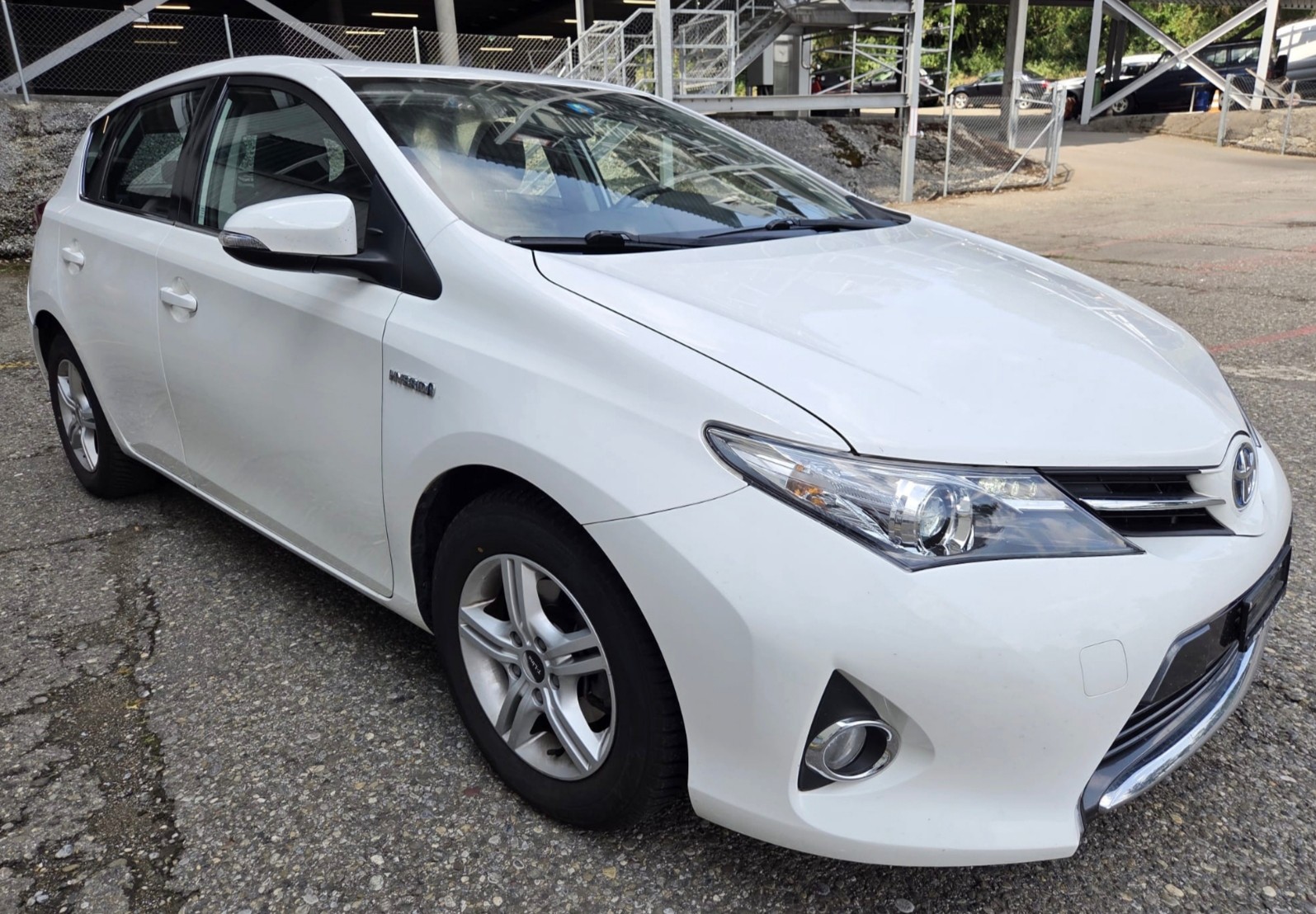 TOYOTA Auris 1.8 16V HSD Linea Sol-image-1