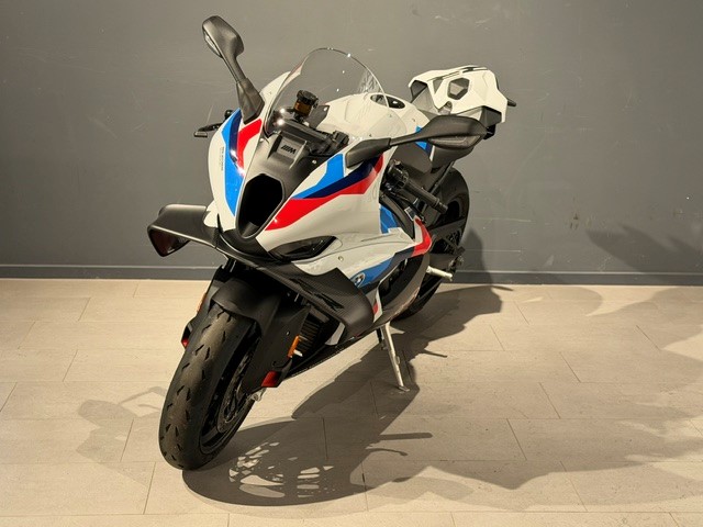 BMW M 1000 RR-image-2