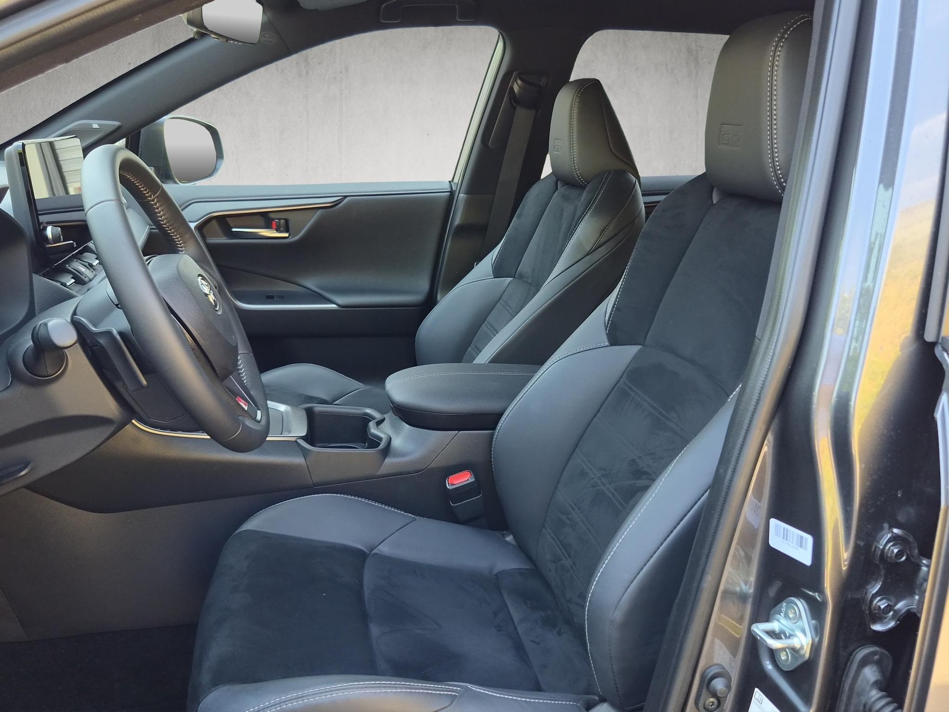 TOYOTA RAV4 2.5 Plug-In-Hybrid GR Sport-image-9