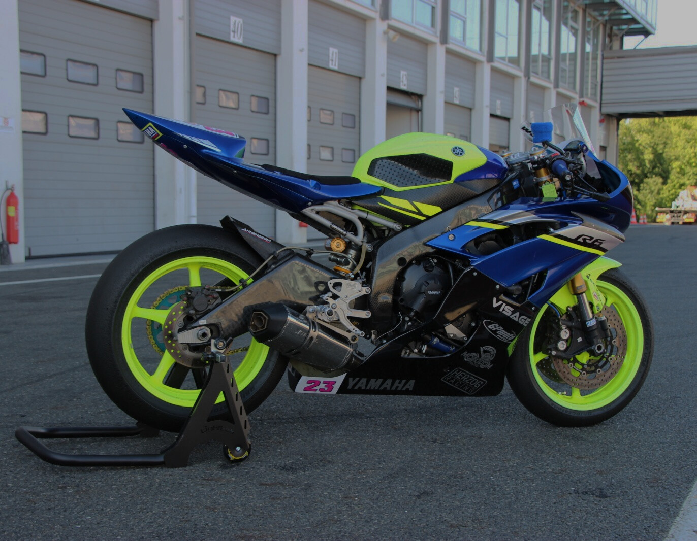 YAMAHA YZF-R6-image-3