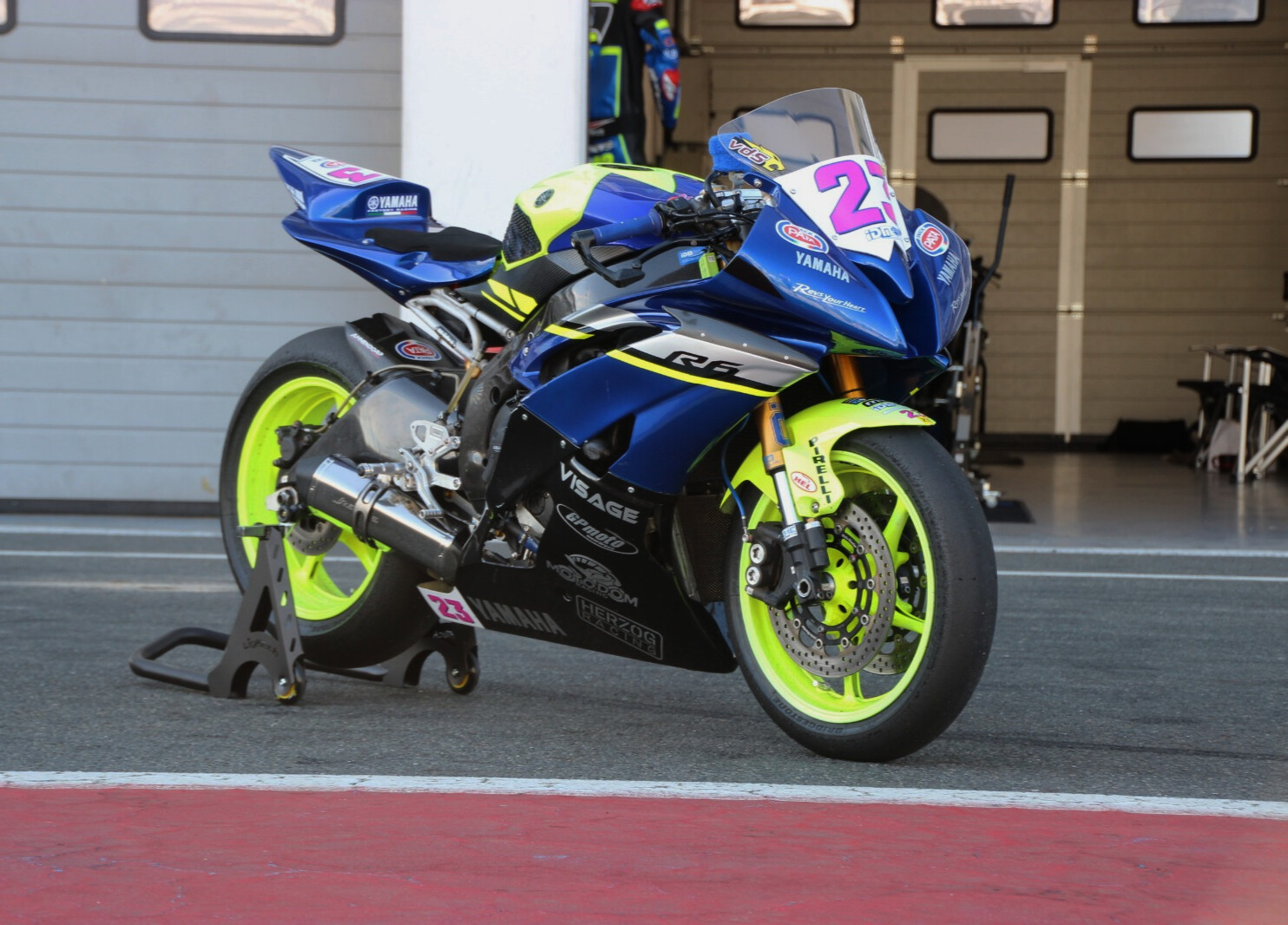 YAMAHA YZF-R6-image-2