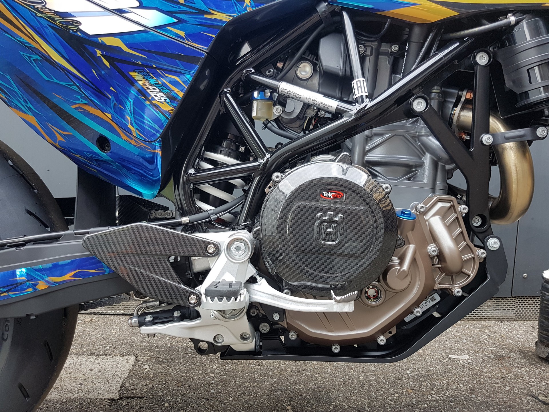 HUSQVARNA 701 Supermoto-image-6