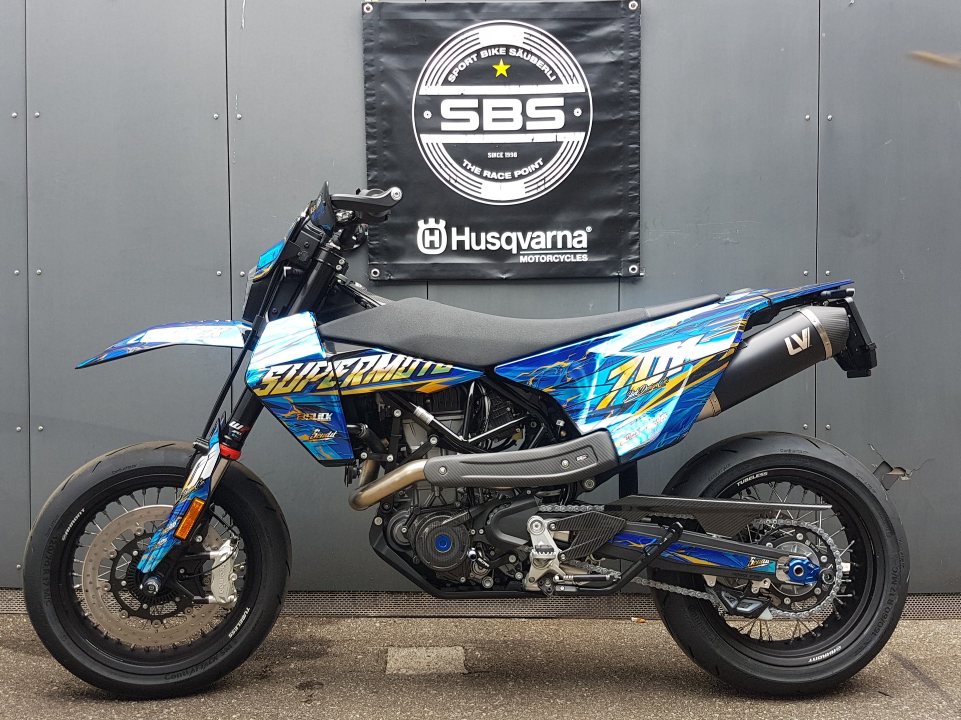 HUSQVARNA 701 Supermoto