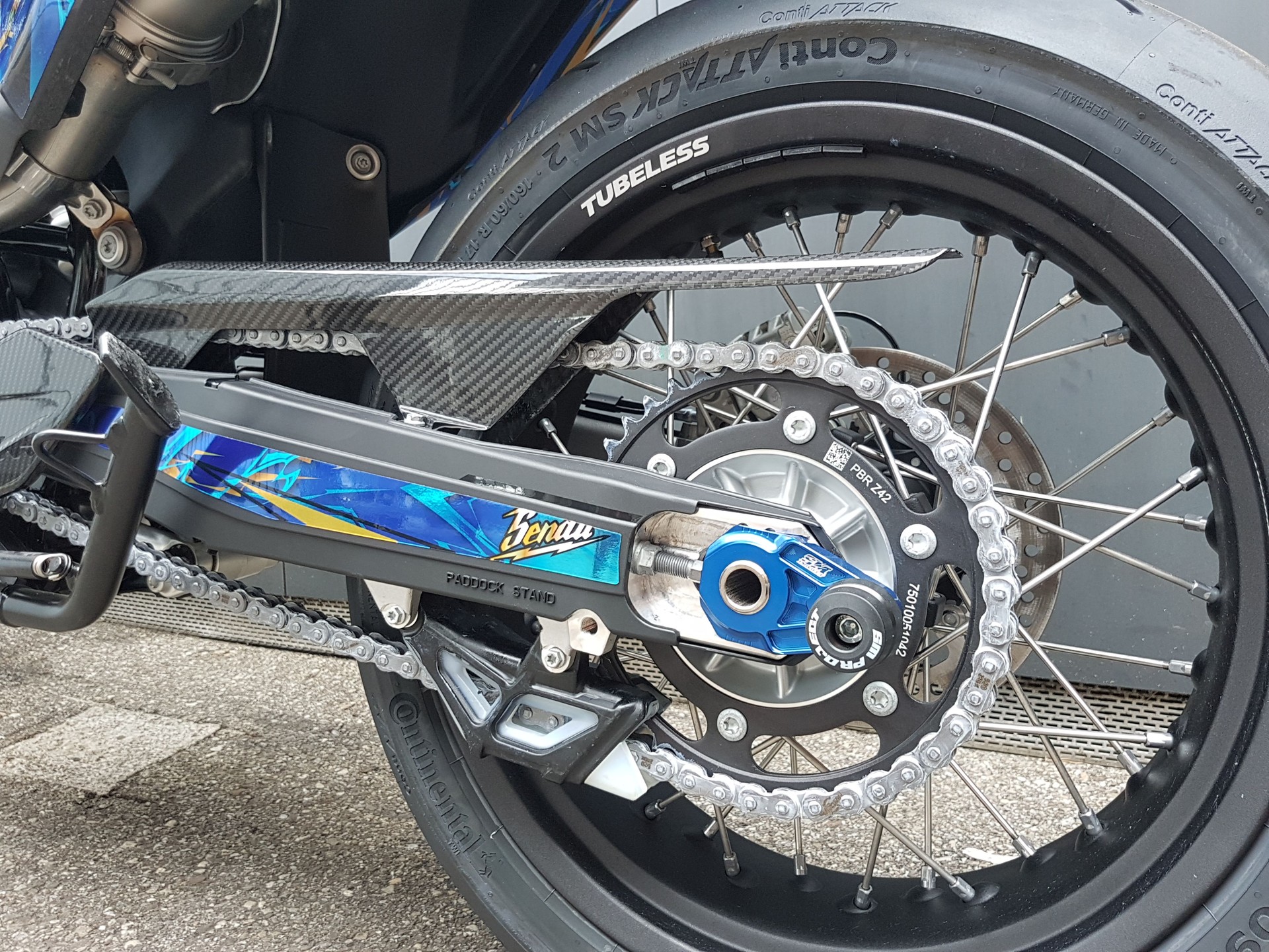 HUSQVARNA 701 Supermoto-image-8
