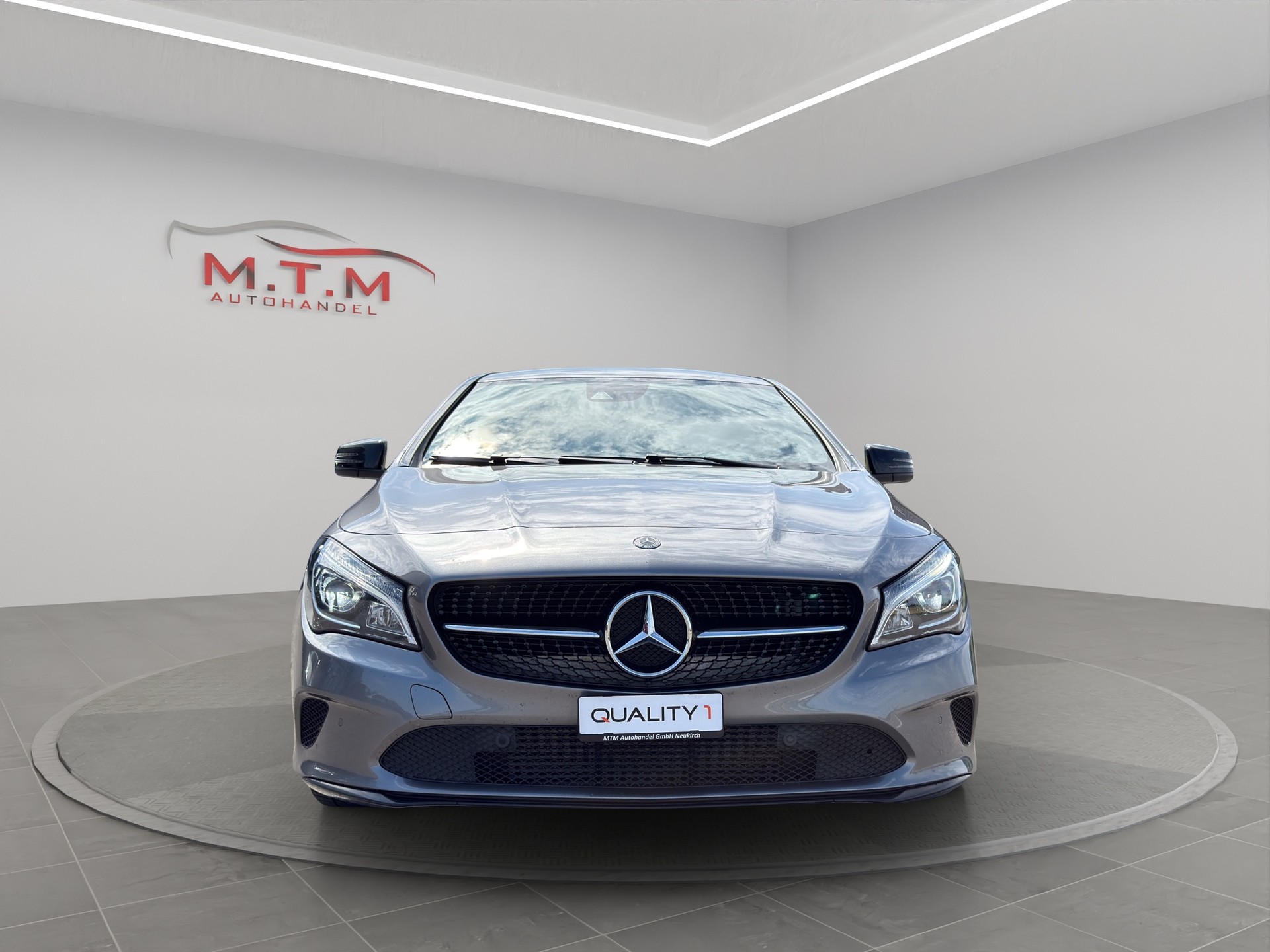 MERCEDES-BENZ CLA Shooting Brake 200 Night Star 7G-DCT-showroom-element-2